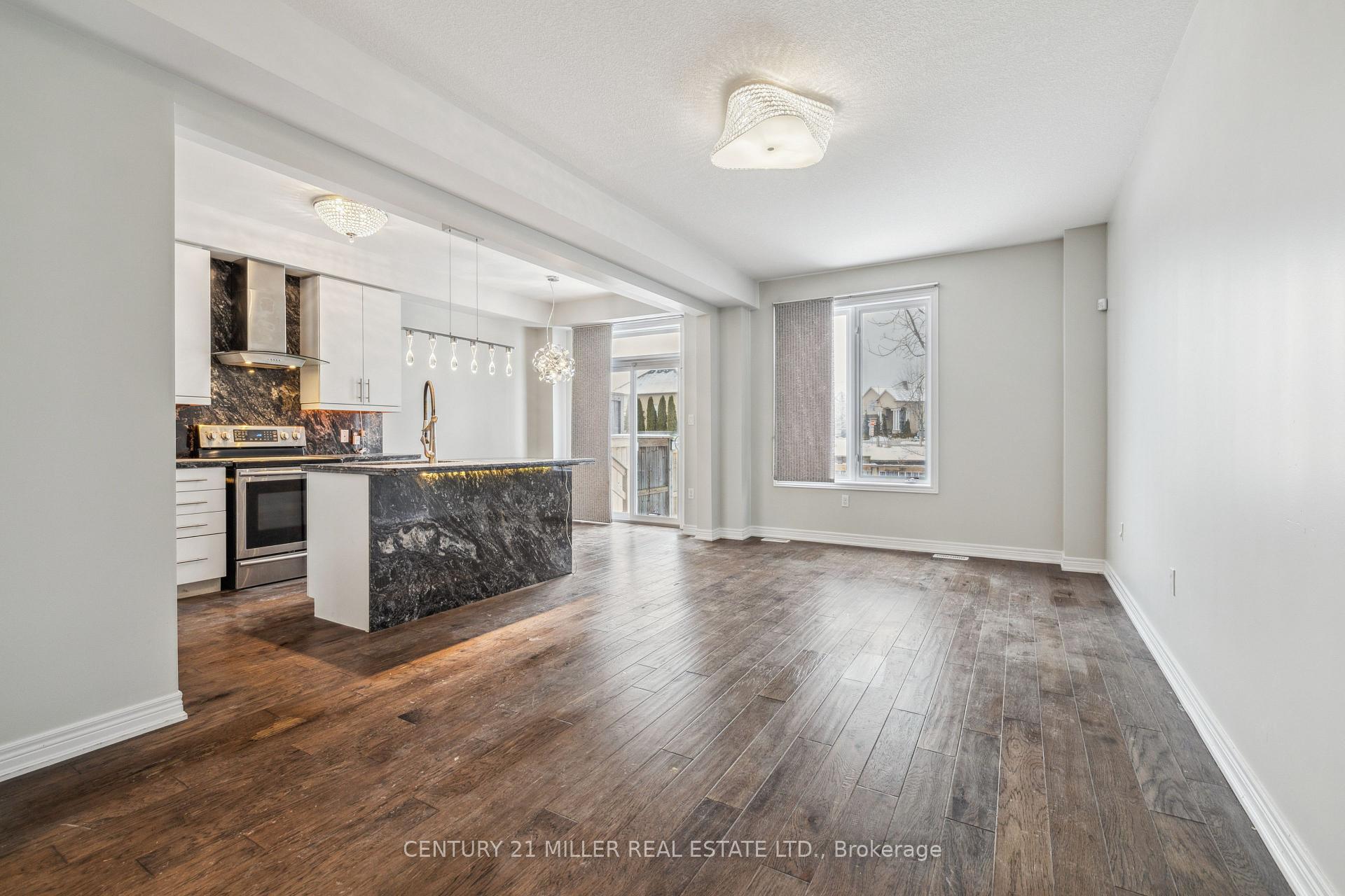 Photo 9 of Unit 4, 90 Raymond Road, Hamilton, Meadowlands — HOMEH