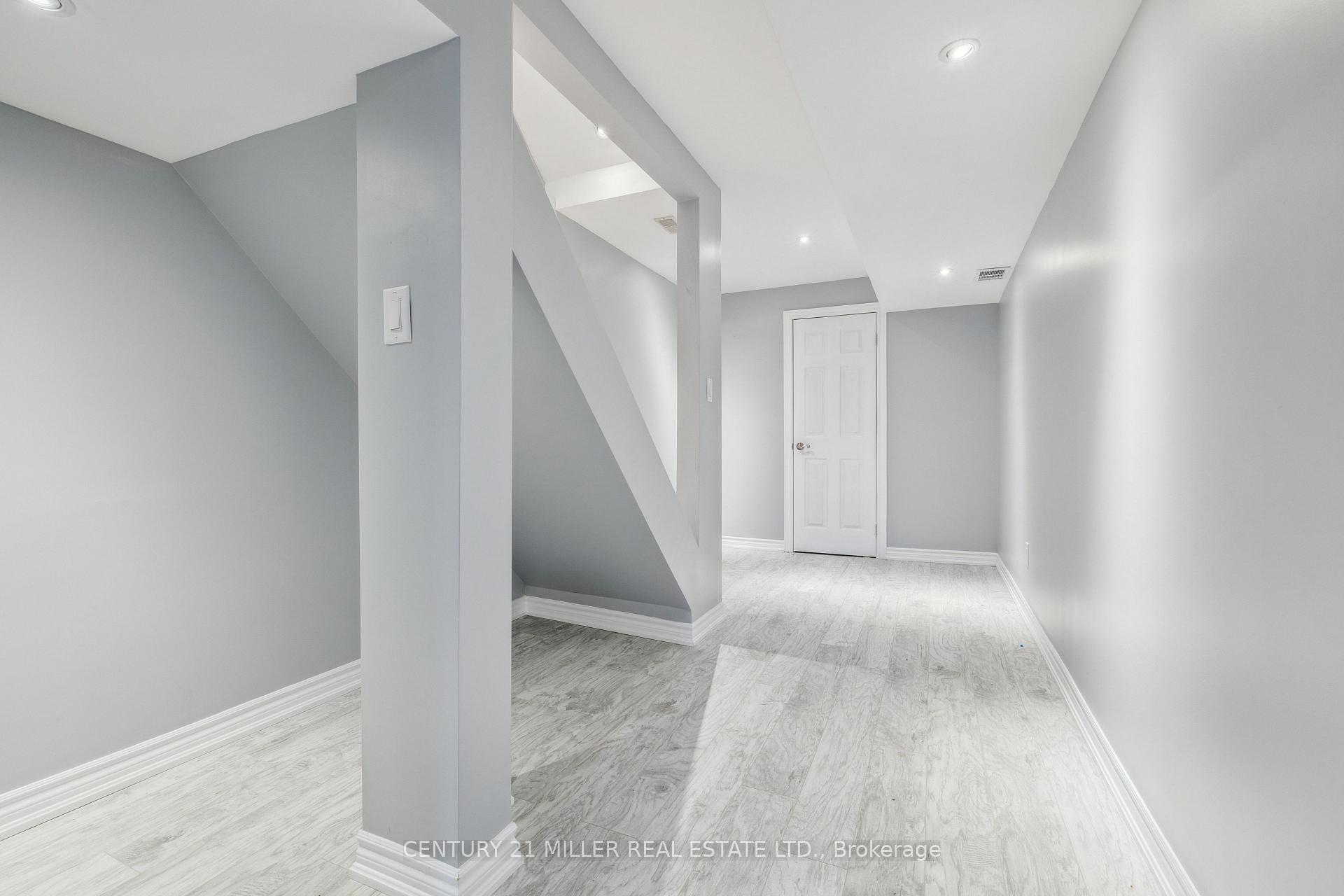 Photo 34 of Unit 4, 90 Raymond Road, Hamilton, Meadowlands — HOMEH