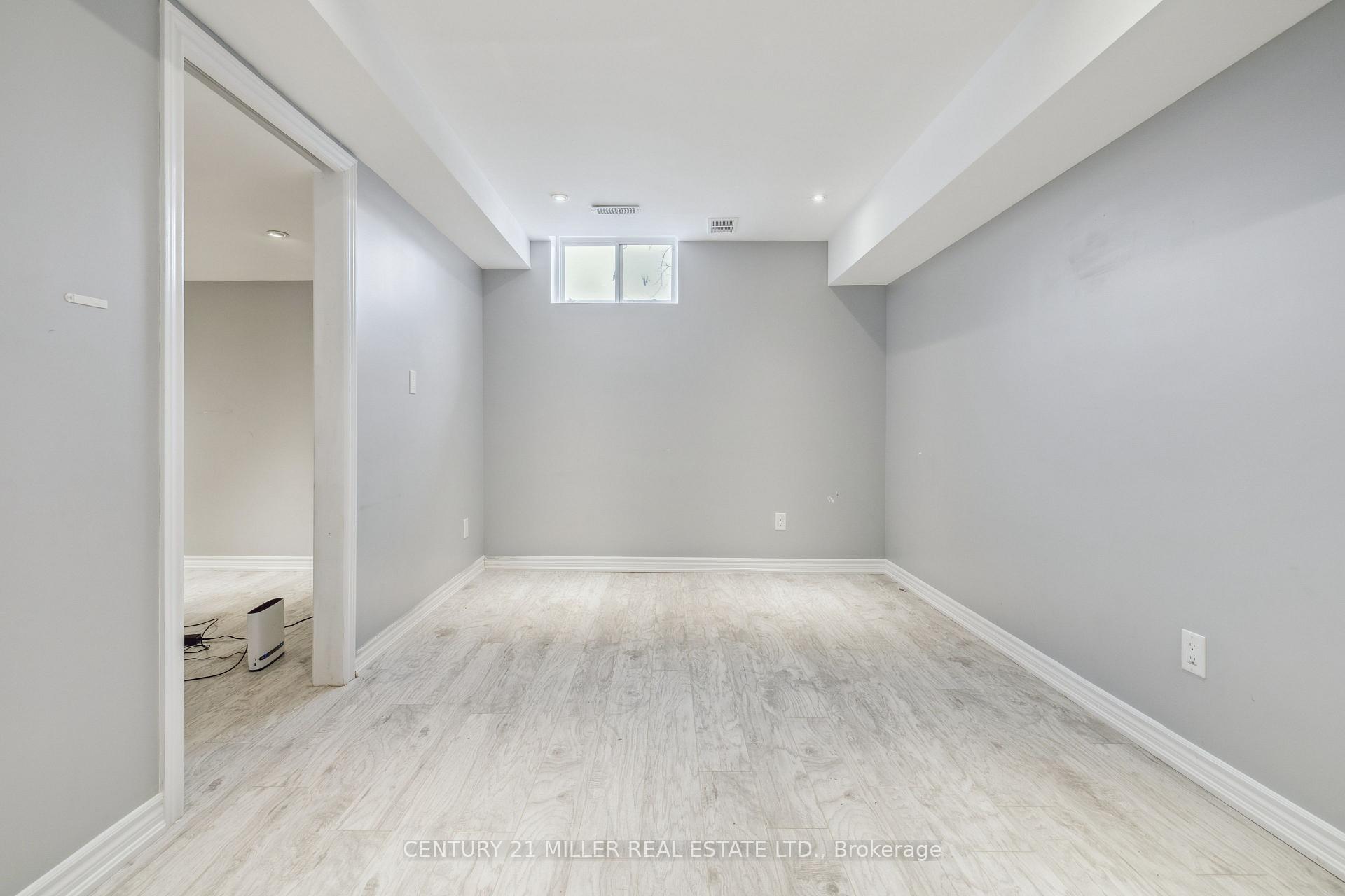 Photo 35 of Unit 4, 90 Raymond Road, Hamilton, Meadowlands — HOMEH