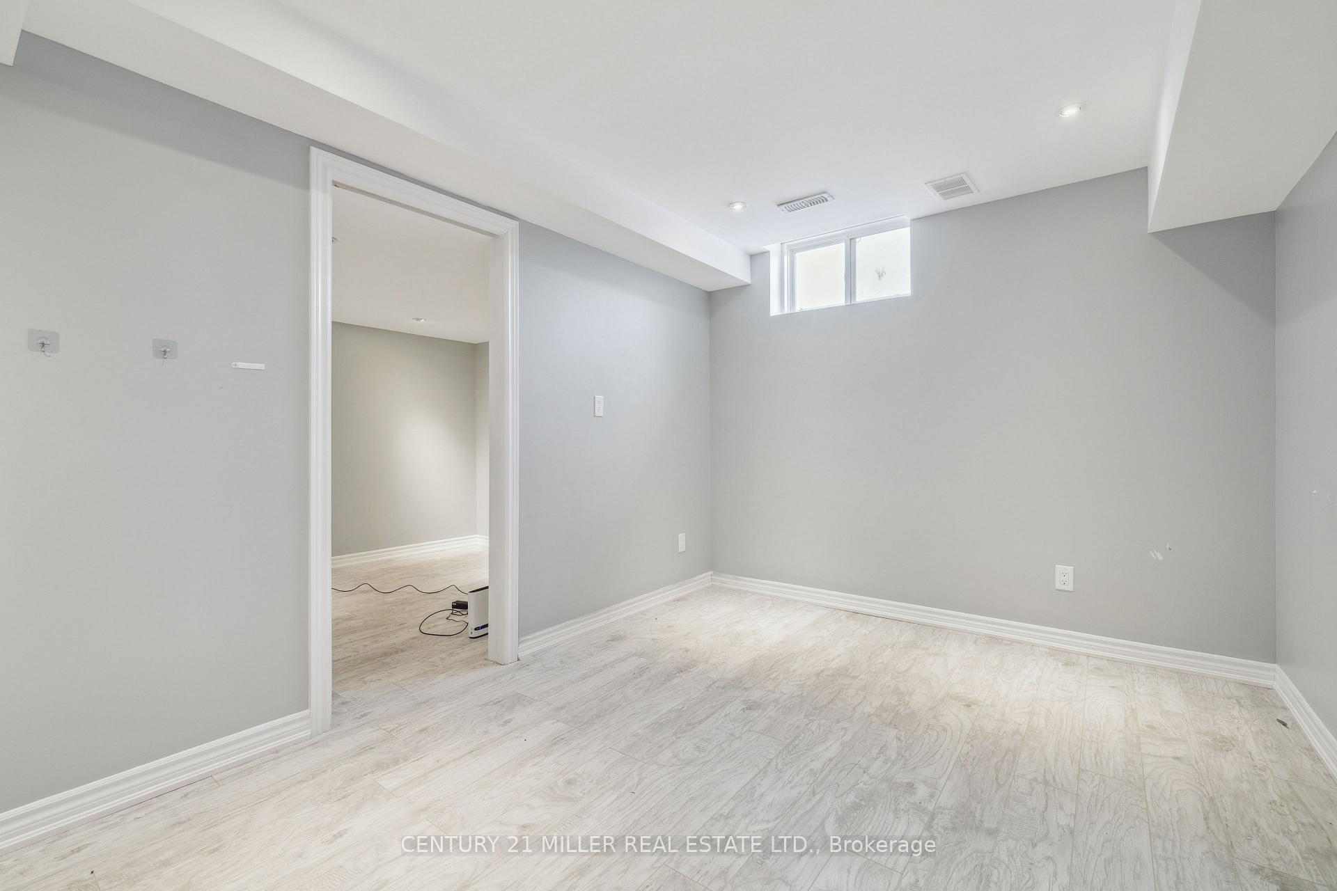 Photo 36 of Unit 4, 90 Raymond Road, Hamilton, Meadowlands — HOMEH