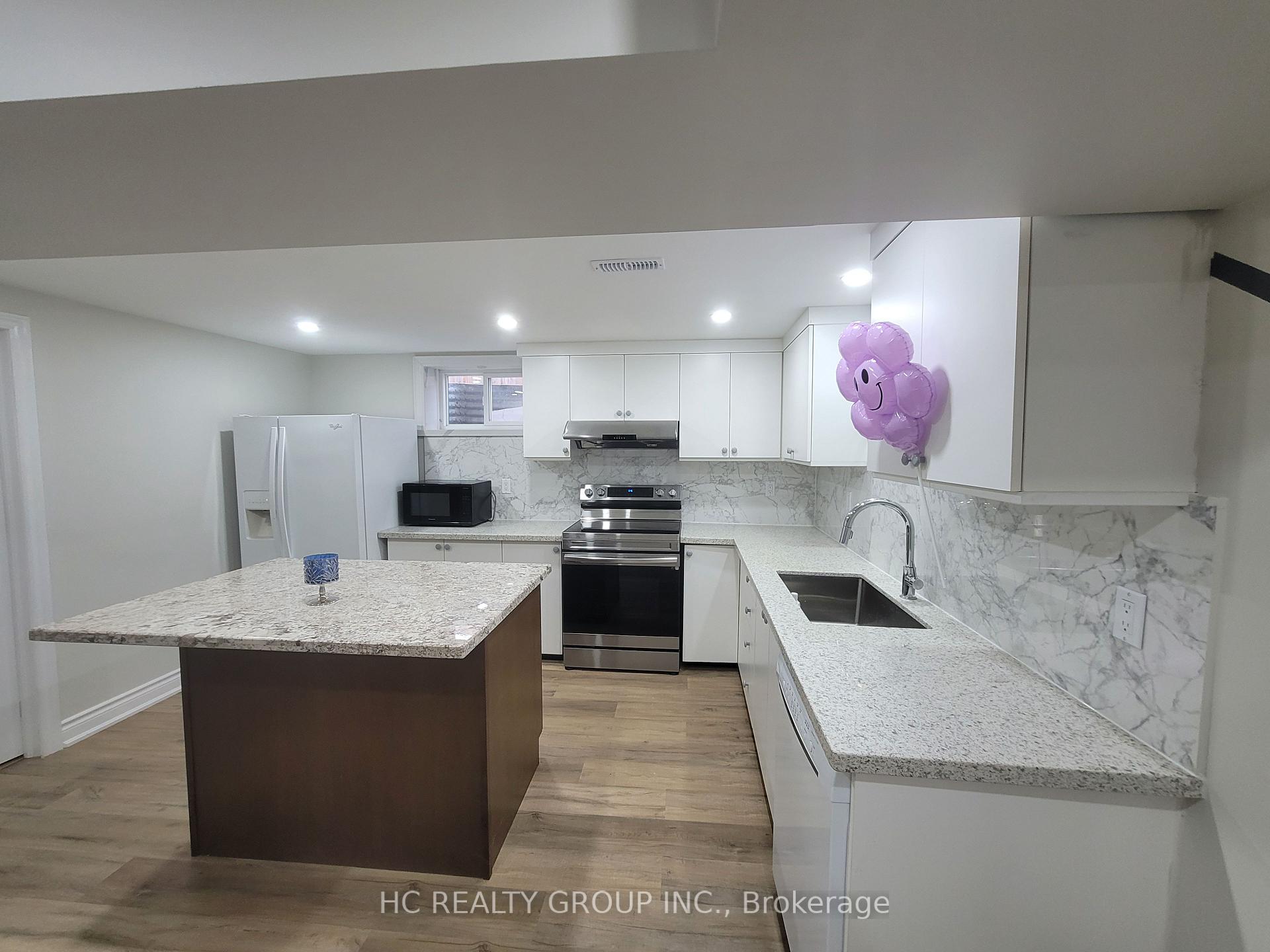 Photo 3 of 44 Dorothy Britton Drive, Markham, Middlefield — HOMEH