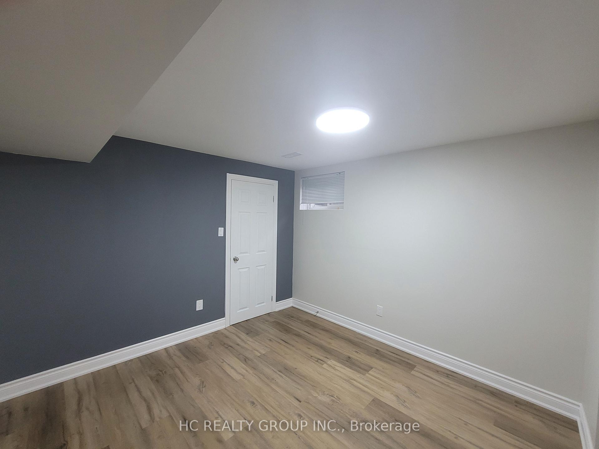 Photo 8 of 44 Dorothy Britton Drive, Markham, Middlefield — HOMEH