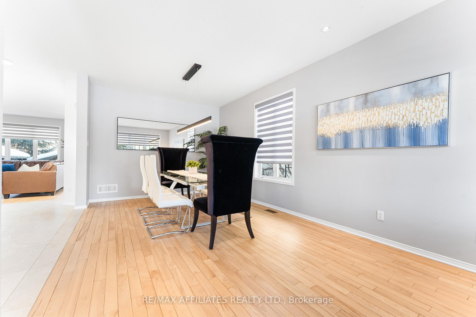 Photo 10 of 66 Glen Meadows Circle, Ottawa, Kanata - Emerald Meadows/Trailwest — HOMEH