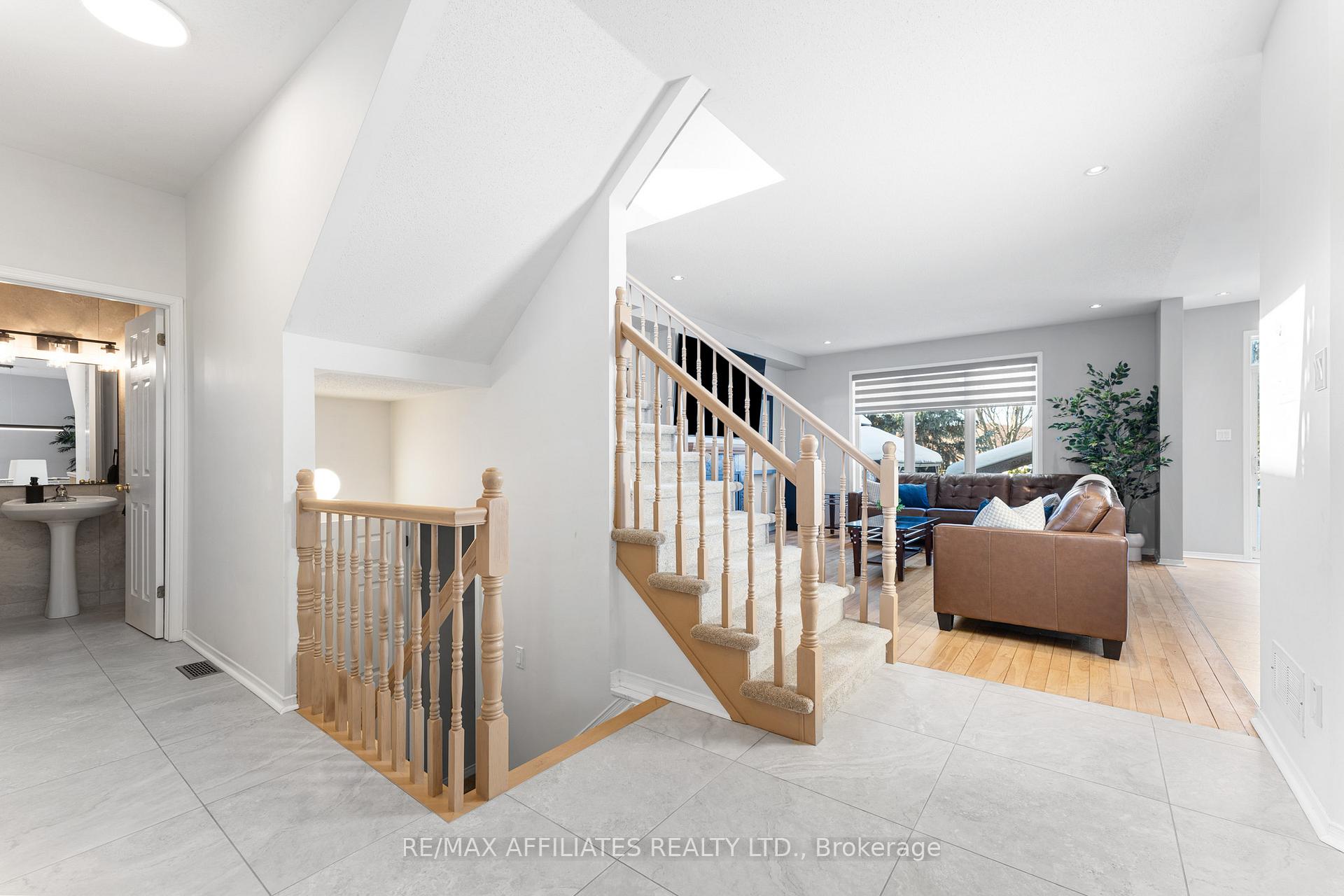 Photo 11 of 66 Glen Meadows Circle, Ottawa, Kanata - Emerald Meadows/Trailwest — HOMEH