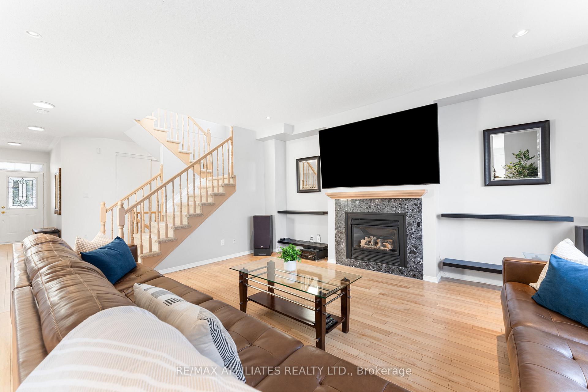 Photo 14 of 66 Glen Meadows Circle, Ottawa, Kanata - Emerald Meadows/Trailwest — HOMEH
