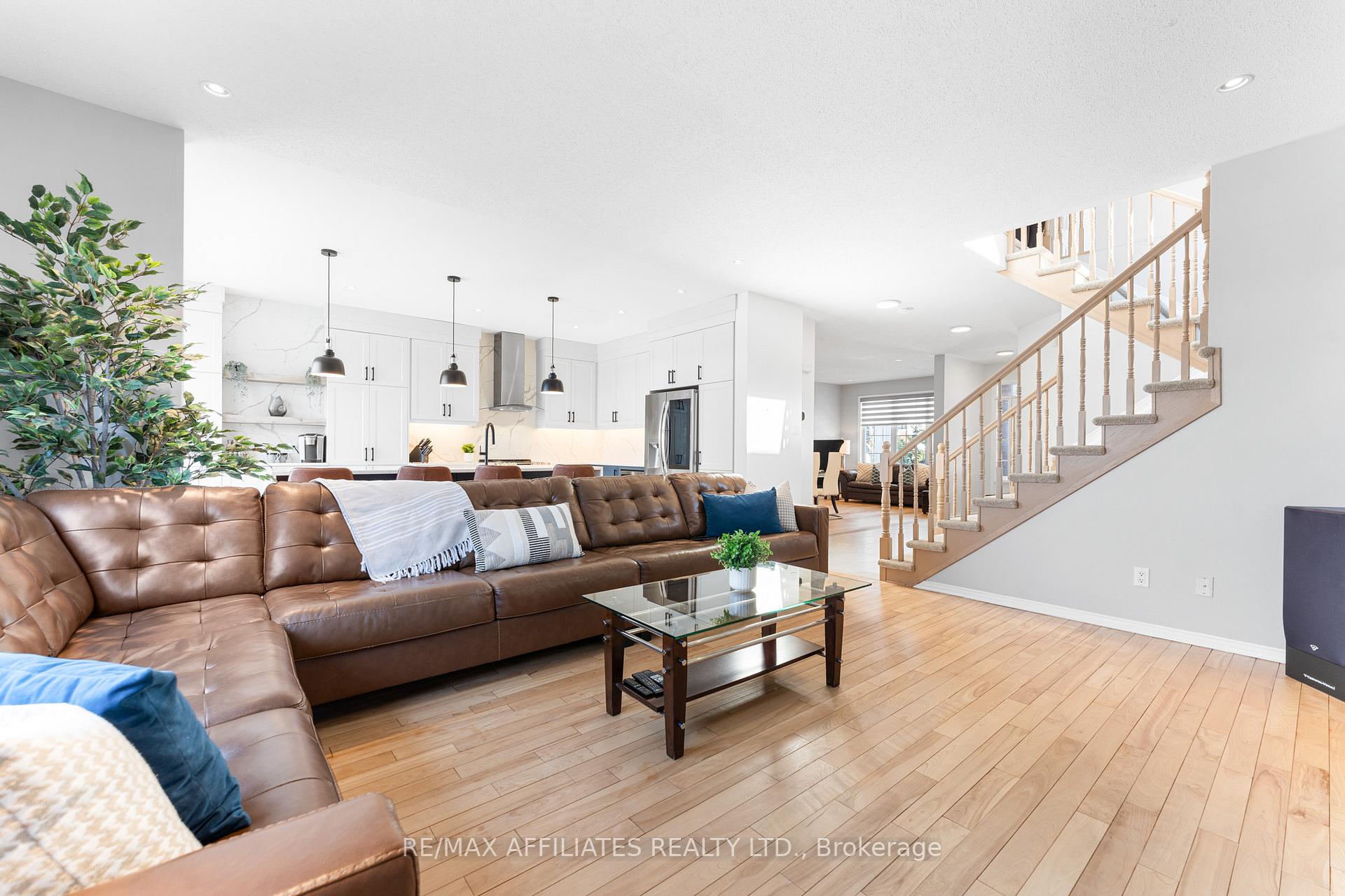 Photo 16 of 66 Glen Meadows Circle, Ottawa, Kanata - Emerald Meadows/Trailwest — HOMEH