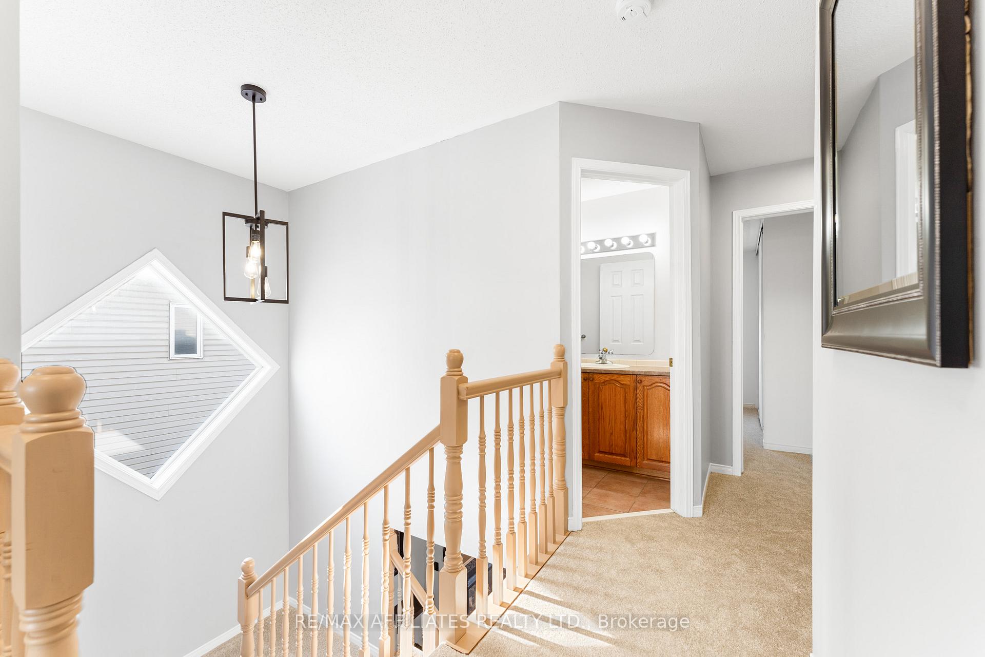 Photo 27 of 66 Glen Meadows Circle, Ottawa, Kanata - Emerald Meadows/Trailwest — HOMEH