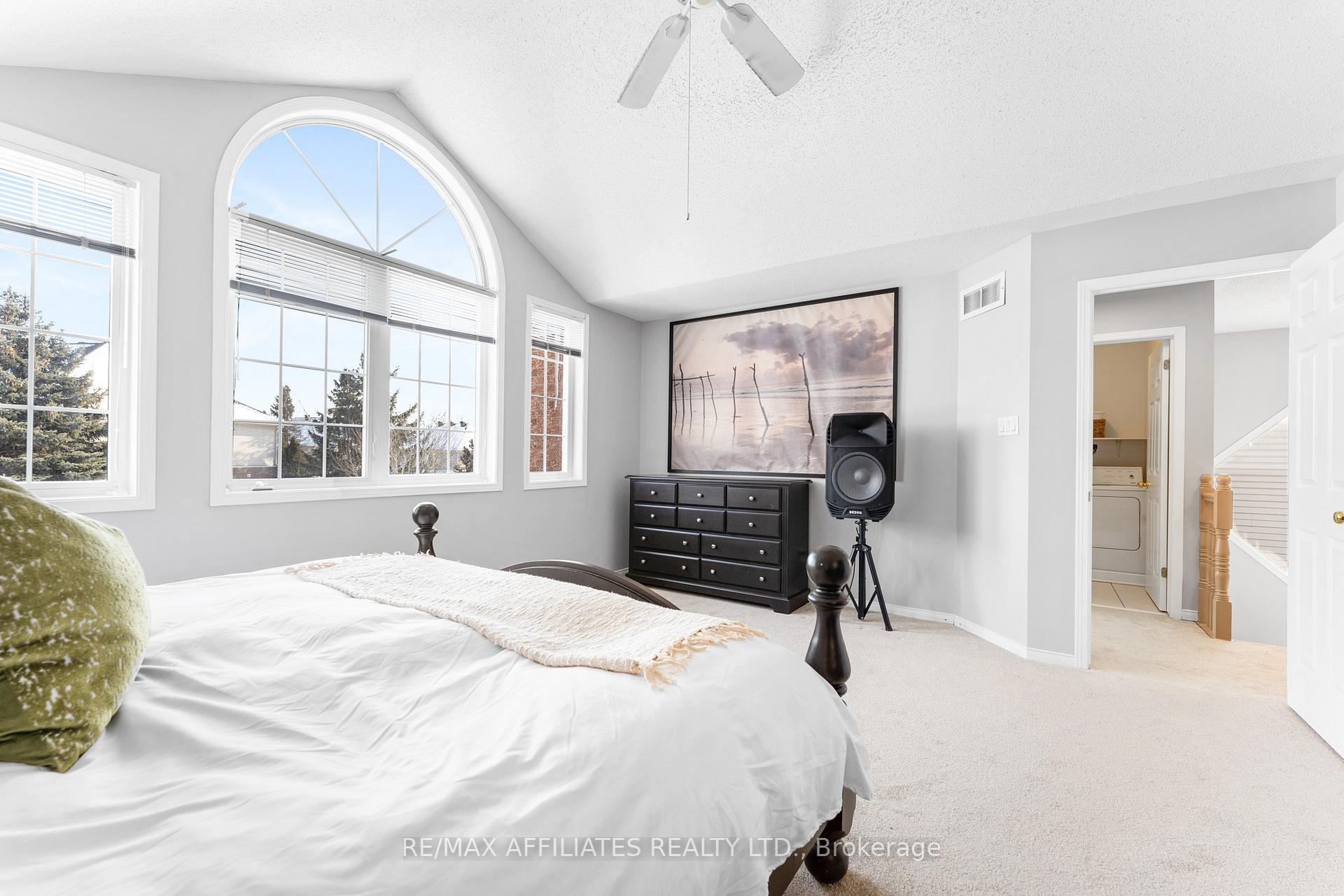 Photo 29 of 66 Glen Meadows Circle, Ottawa, Kanata - Emerald Meadows/Trailwest — HOMEH