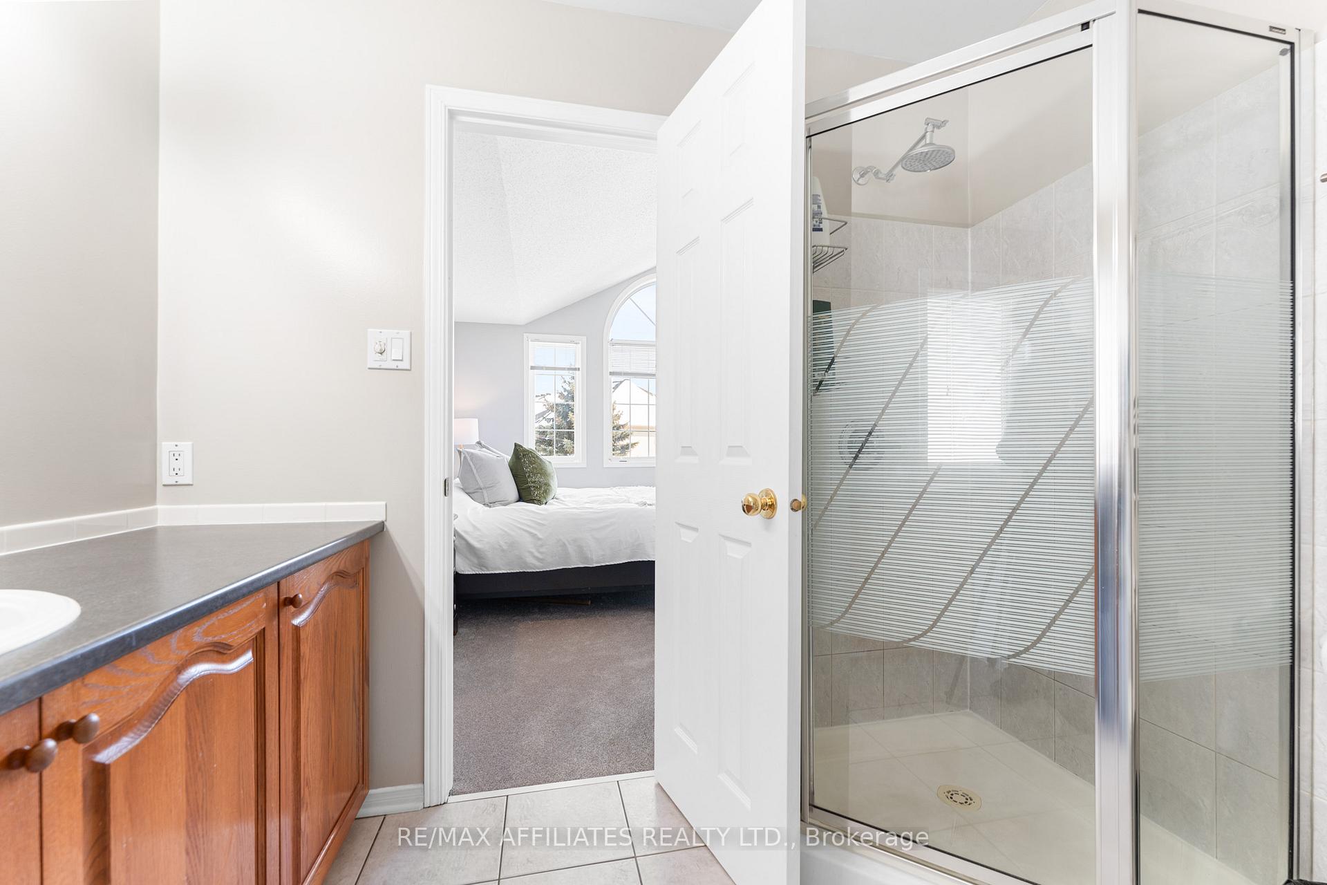 Photo 31 of 66 Glen Meadows Circle, Ottawa, Kanata - Emerald Meadows/Trailwest — HOMEH