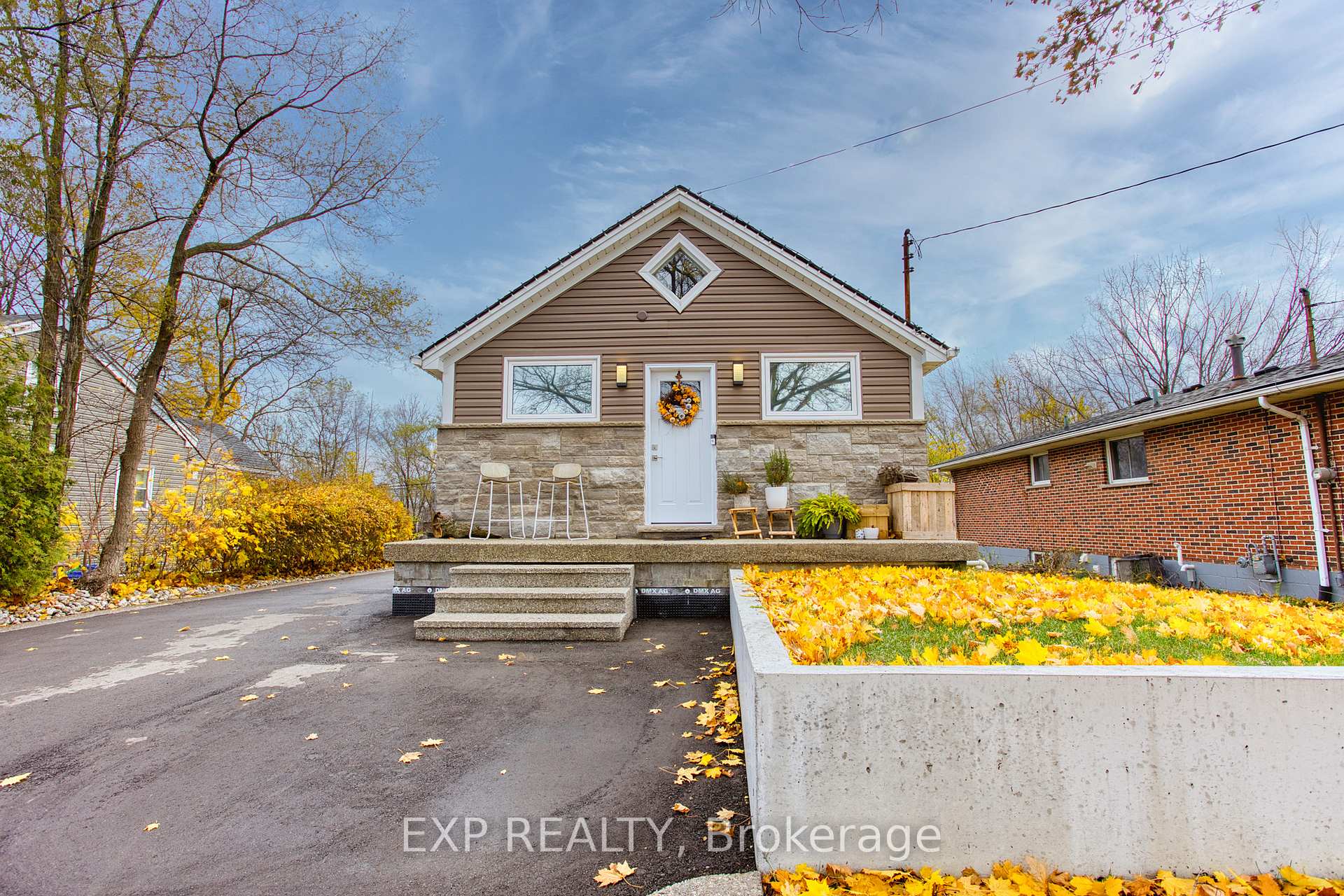 Photo 3 of 139 Deschene Avenue, Hamilton, Greeningdon — HOMEH