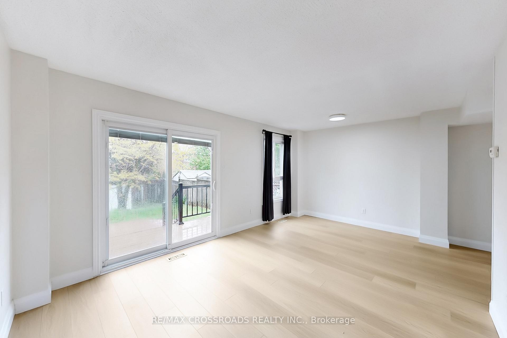 Photo 3 of 59 Sorrell Crescent, Markham, Milliken Mills East — HOMEH