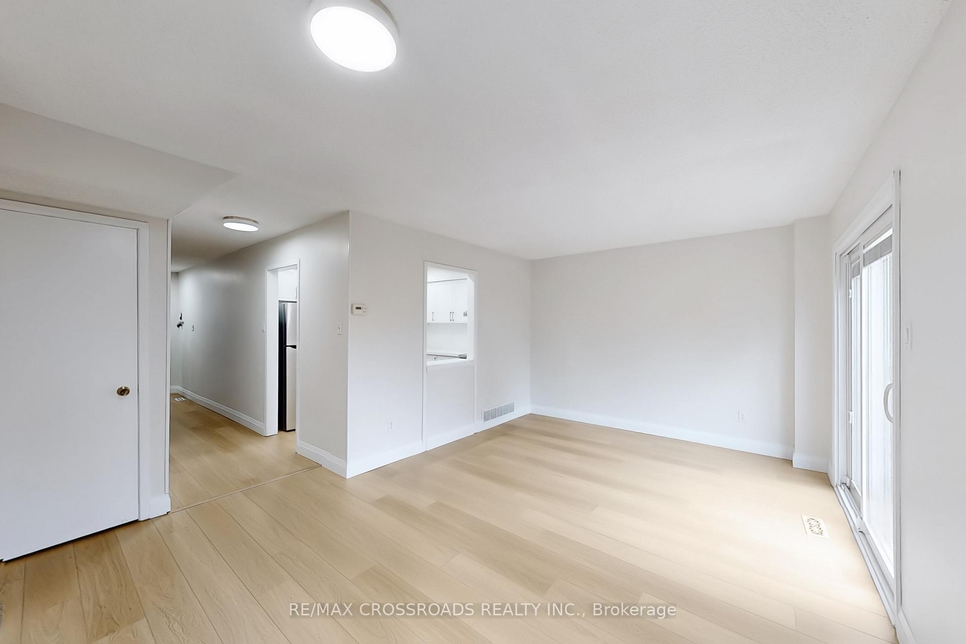 Photo 4 of 59 Sorrell Crescent, Markham, Milliken Mills East — HOMEH