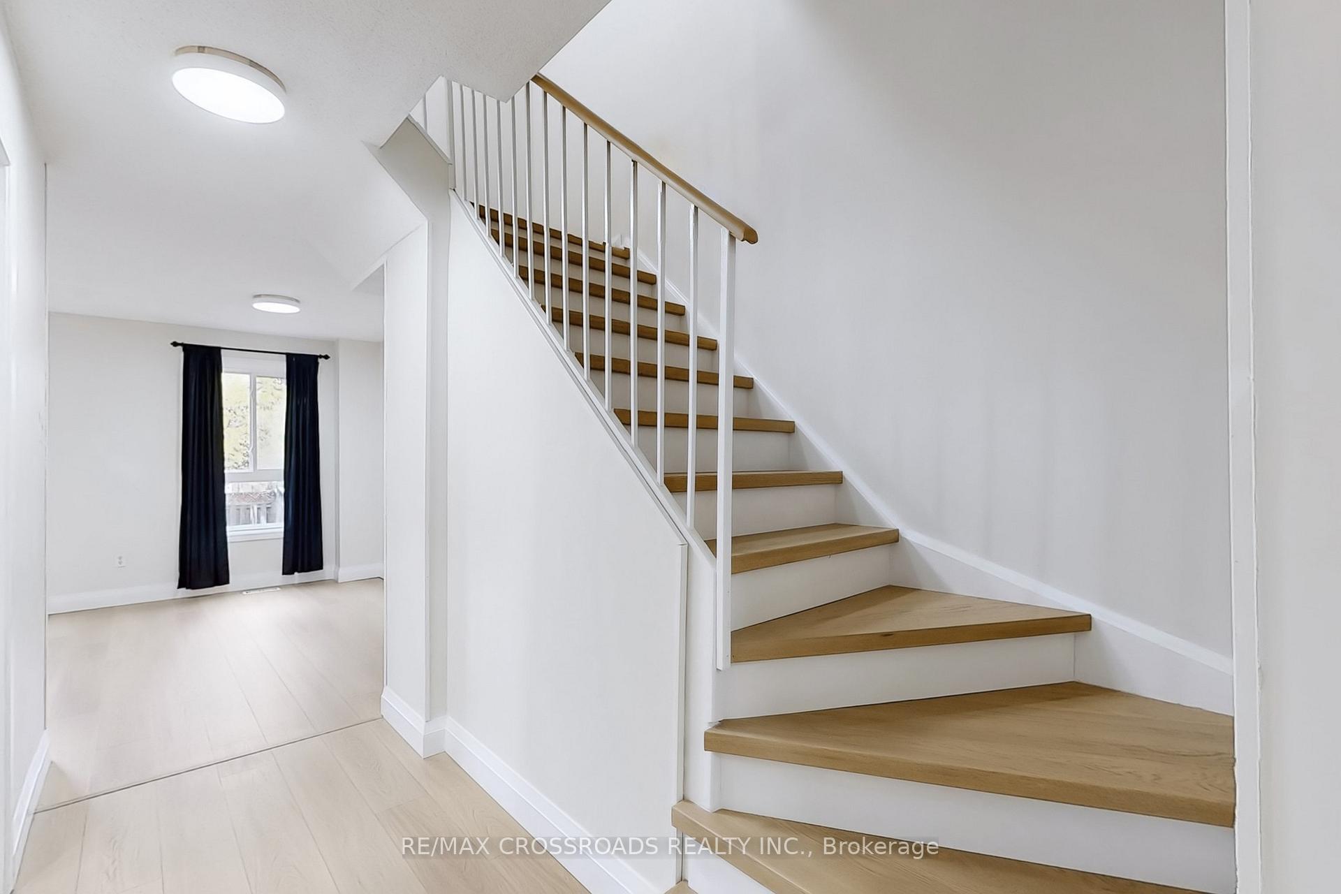 Photo 11 of 59 Sorrell Crescent, Markham, Milliken Mills East — HOMEH