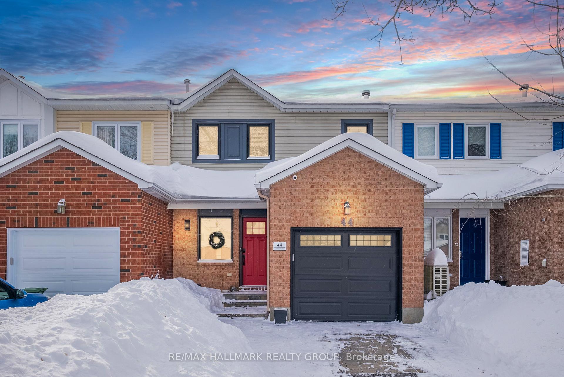 Photo 1 of 44 Kimbolton Crescent, Ottawa, Kanata - Morgan's Grant/South March — HOMEH