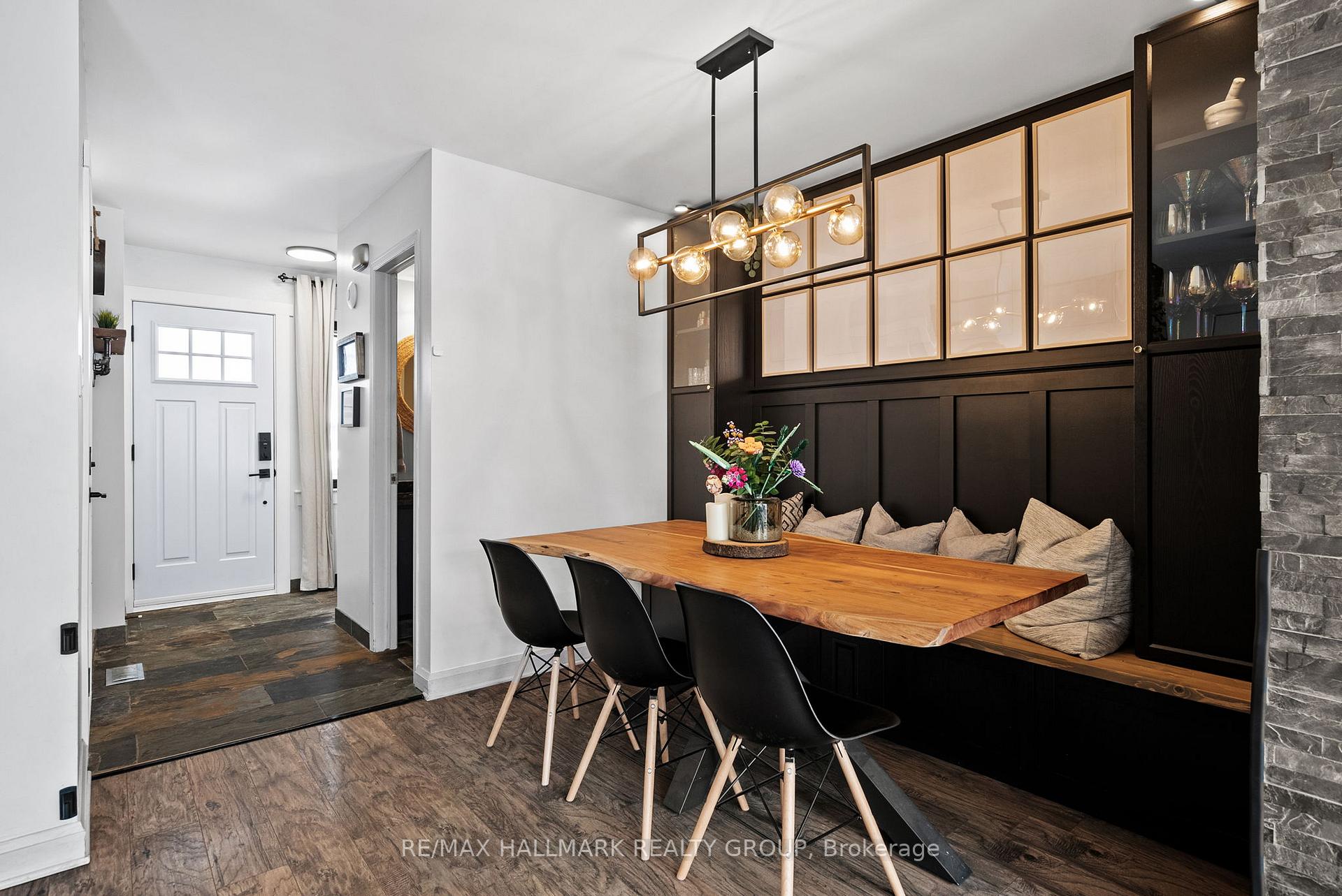 Photo 9 of 44 Kimbolton Crescent, Ottawa, Kanata - Morgan's Grant/South March — HOMEH