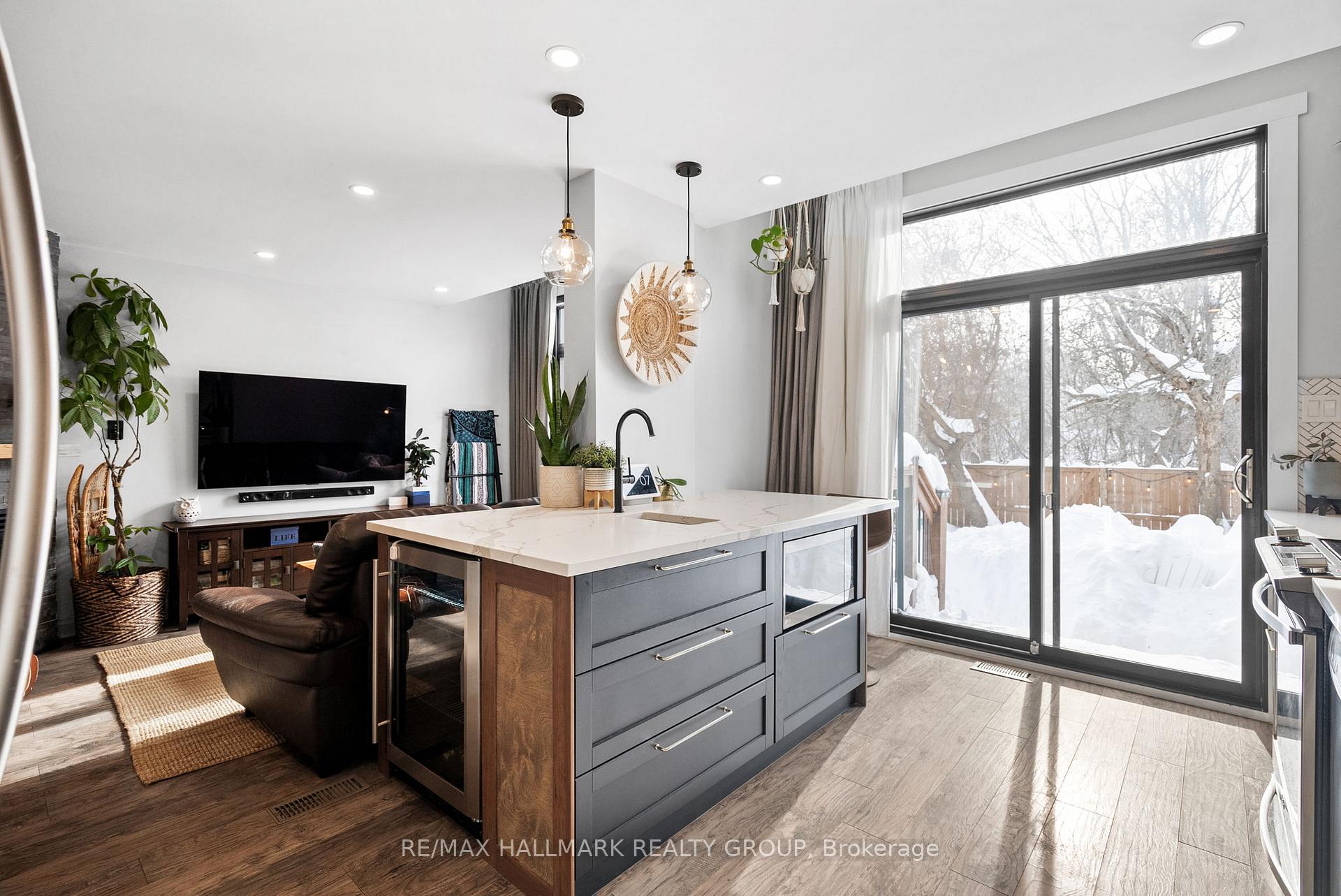 Photo 17 of 44 Kimbolton Crescent, Ottawa, Kanata - Morgan's Grant/South March — HOMEH