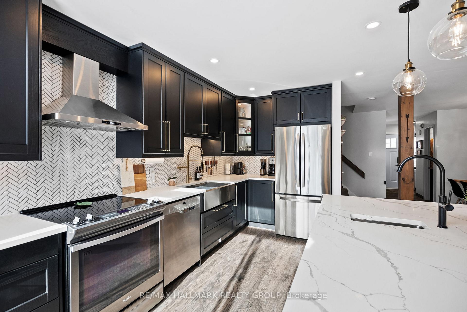 Photo 18 of 44 Kimbolton Crescent, Ottawa, Kanata - Morgan's Grant/South March — HOMEH