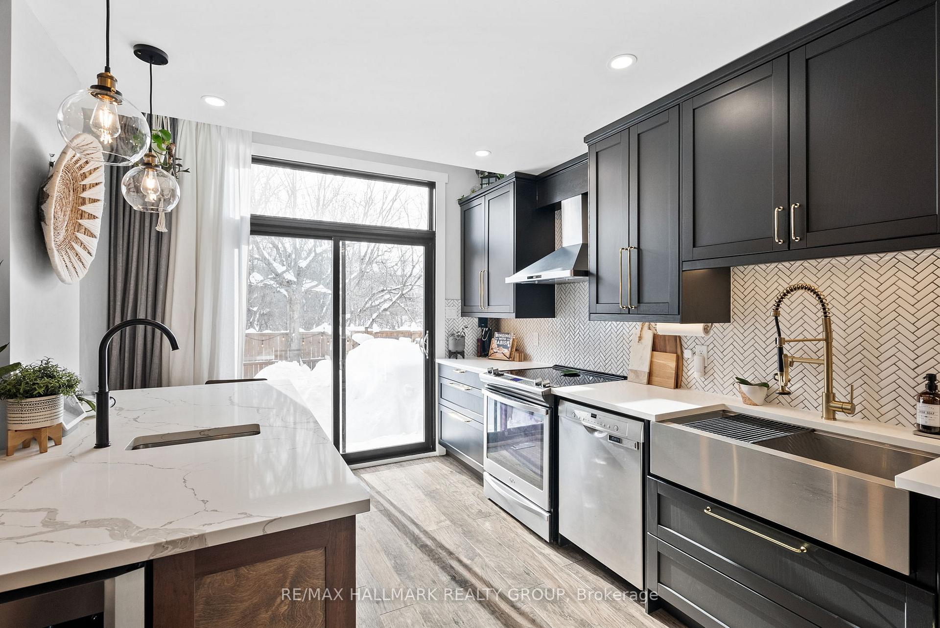 Photo 21 of 44 Kimbolton Crescent, Ottawa, Kanata - Morgan's Grant/South March — HOMEH