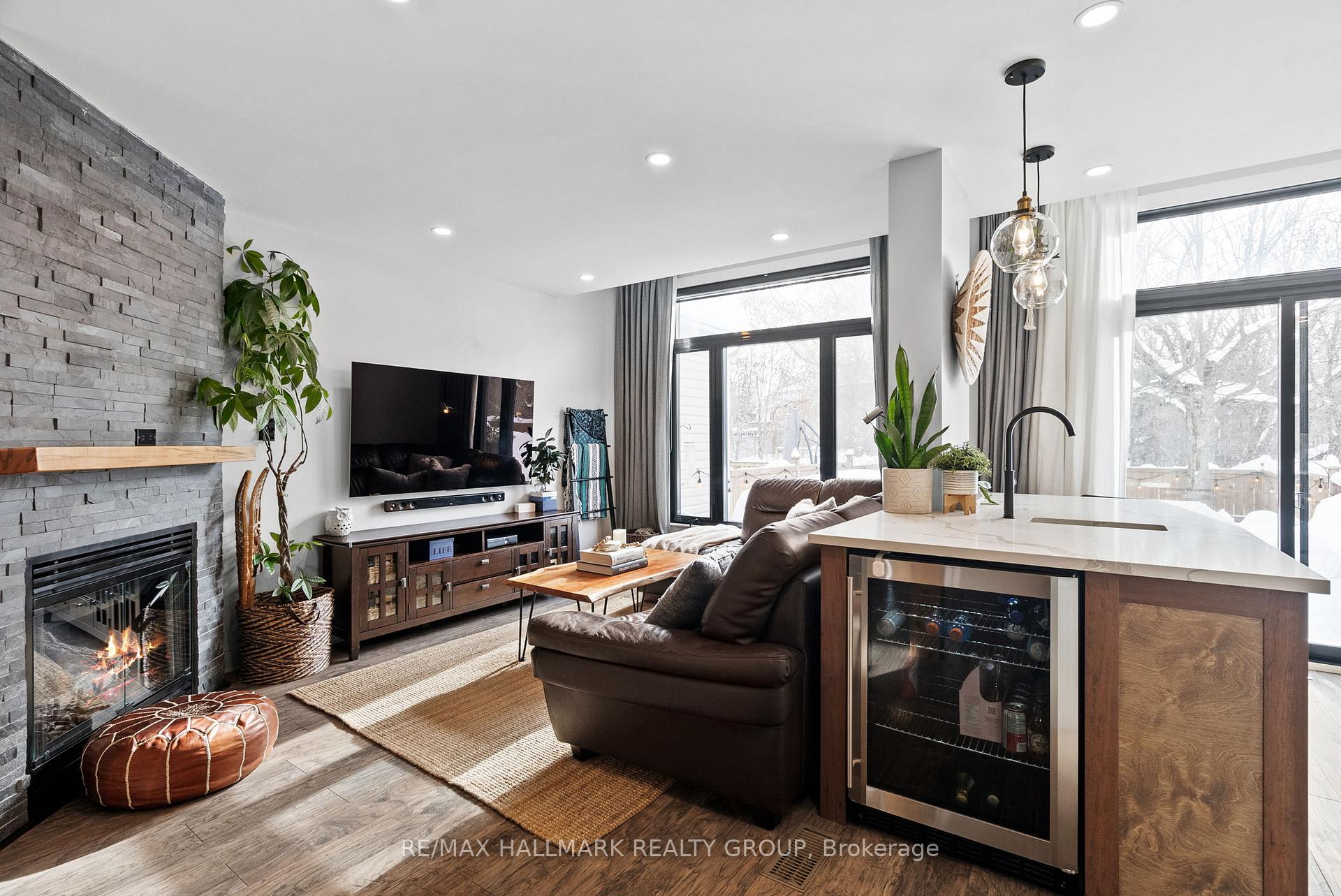 Photo 22 of 44 Kimbolton Crescent, Ottawa, Kanata - Morgan's Grant/South March — HOMEH