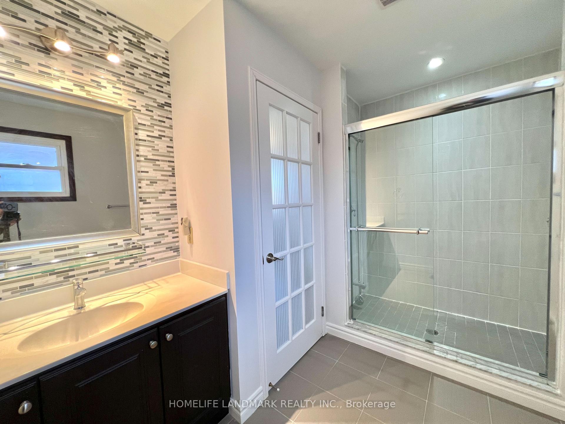 Photo 19 of 37 Stargell Crescent, Markham, Raymerville — HOMEH