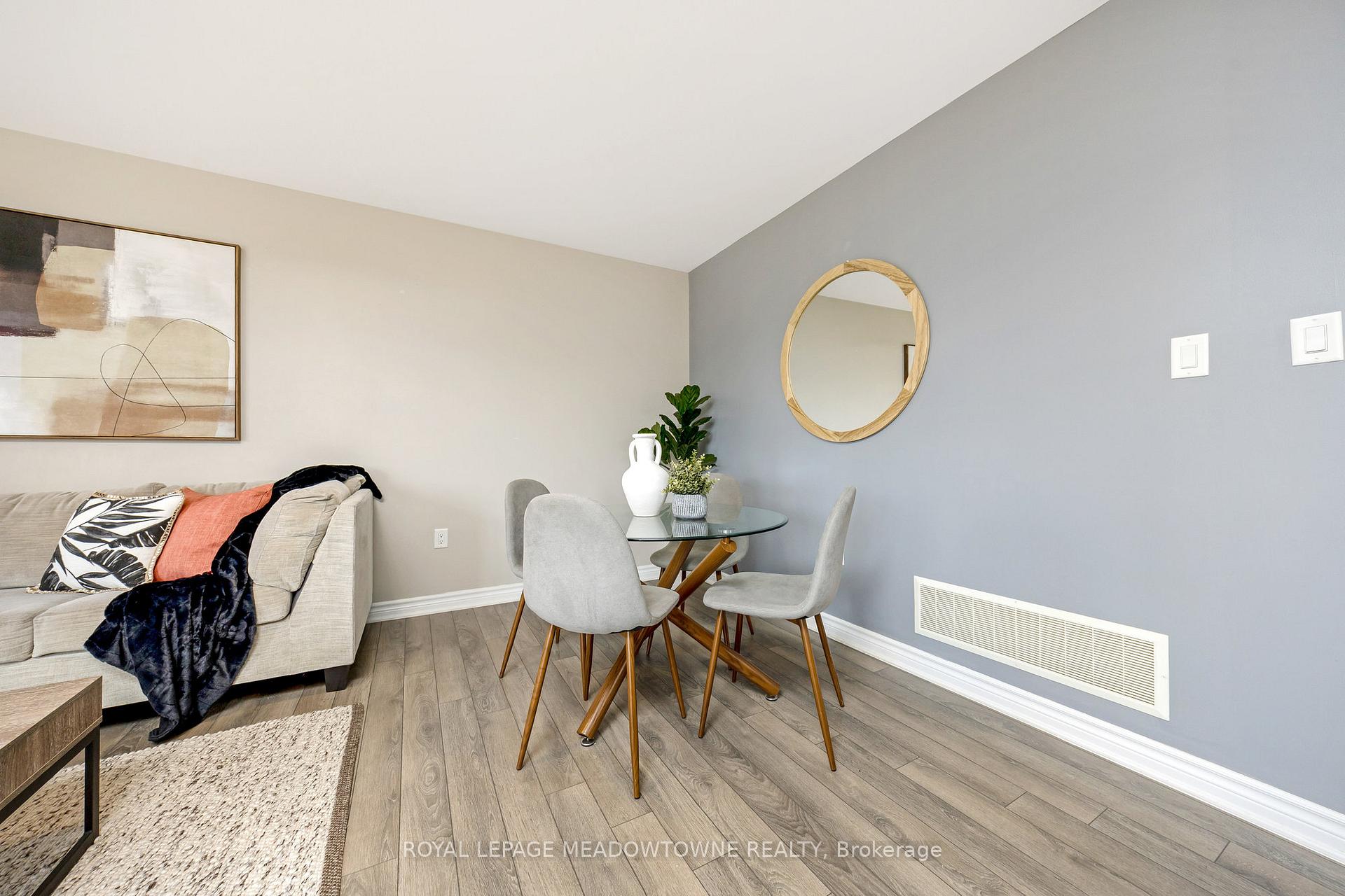 Photo 15 of 307 Yates Drive, Milton, Coates — HOMEH