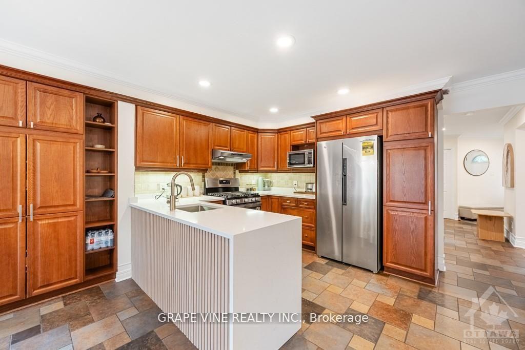 Photo 8 of 109 Shirley'S Brook Drive, Ottawa, Kanata - Morgan's Grant/South March — HOMEH
