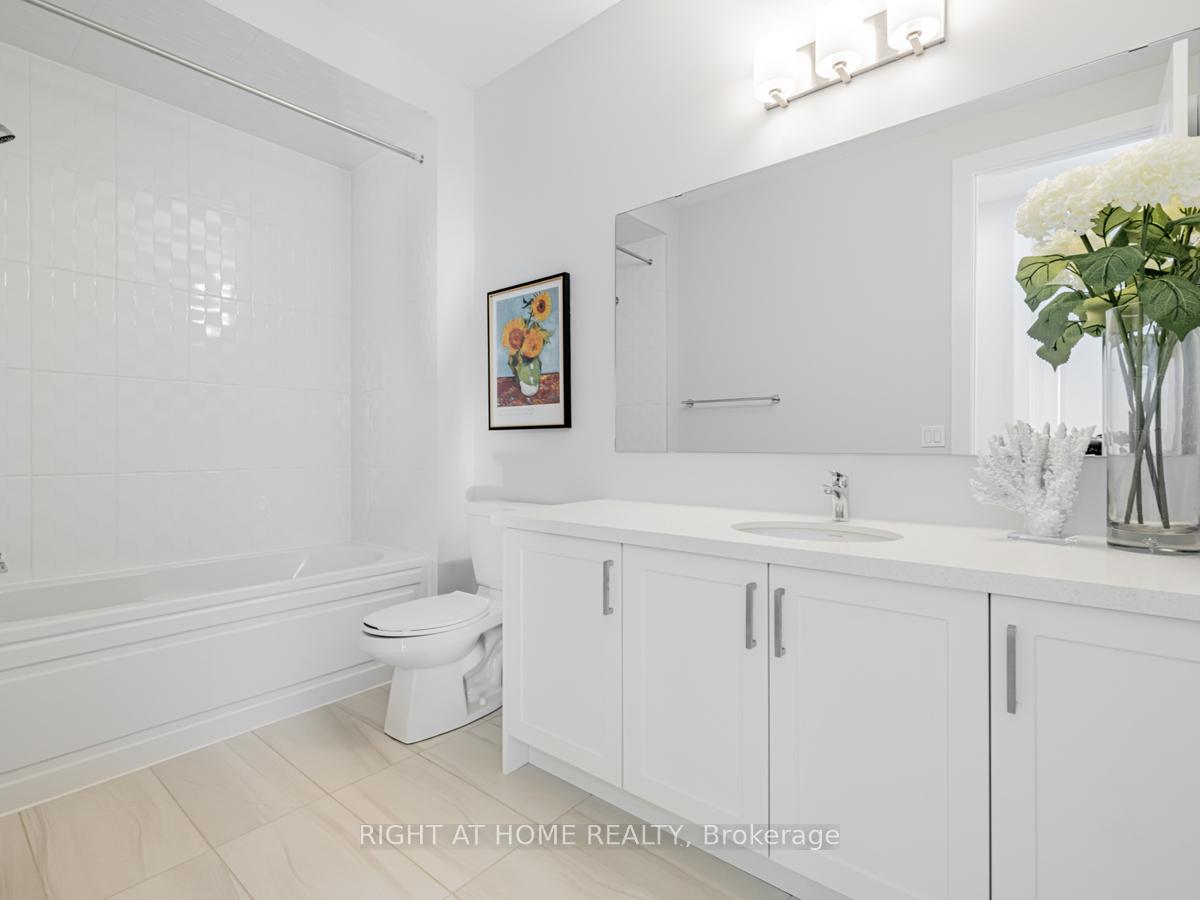 Photo 16 of 12 York Downs Boulevard, Markham, Angus Glen — HOMEH