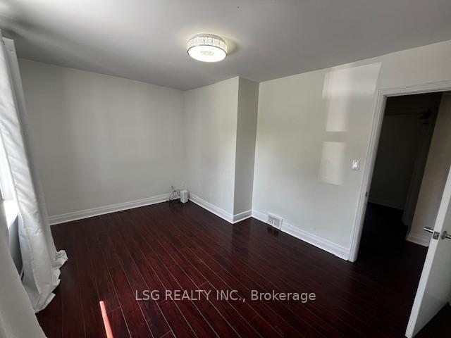 Photo 3 of Unit Upper, 110 Woodward Avenue, Markham, Grandview — HOMEH