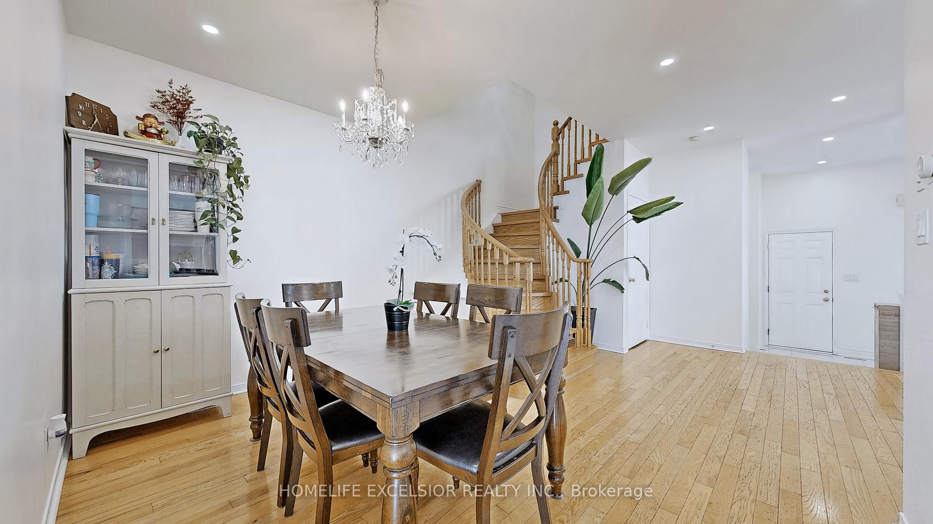 Photo 6 of 36 Cashmere Crescent, Markham, Milliken Mills East — HOMEH