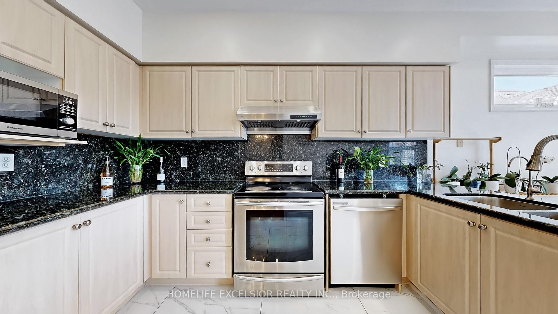 Photo 14 of 36 Cashmere Crescent, Markham, Milliken Mills East — HOMEH