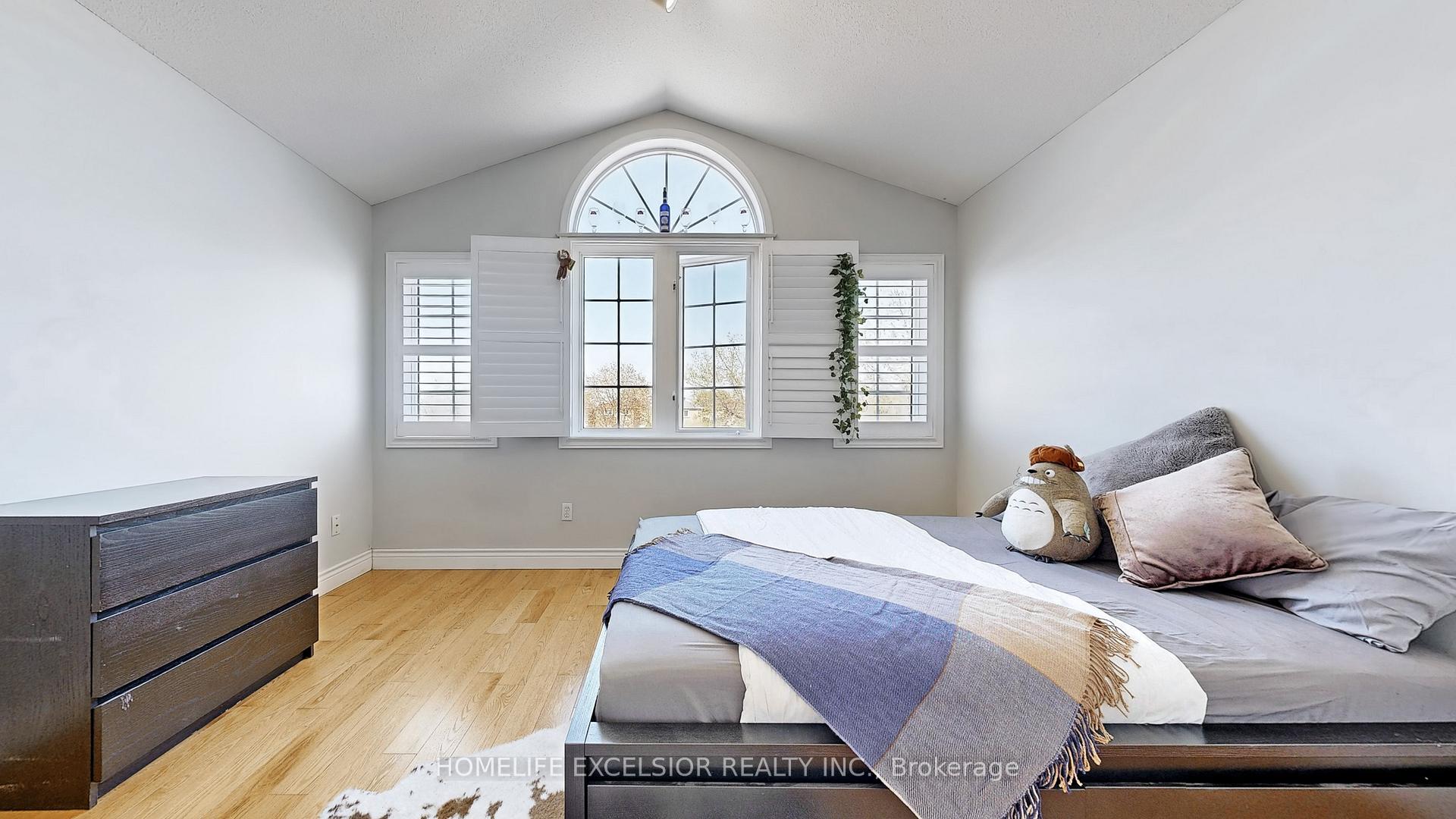 Photo 29 of 36 Cashmere Crescent, Markham, Milliken Mills East — HOMEH