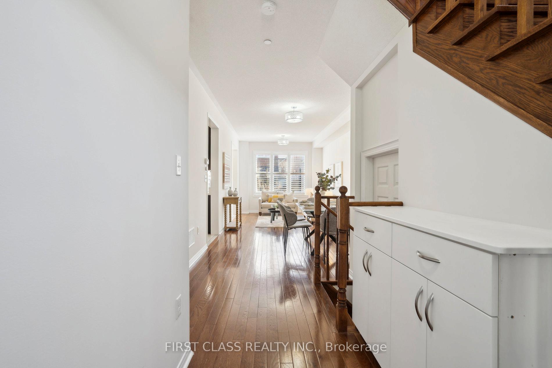 Photo 4 of 19 Jackson Eli Way, Markham, Cedarwood — HOMEH
