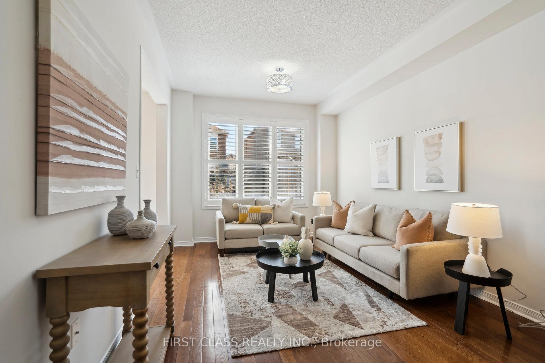 Photo 7 of 19 Jackson Eli Way, Markham, Cedarwood — HOMEH