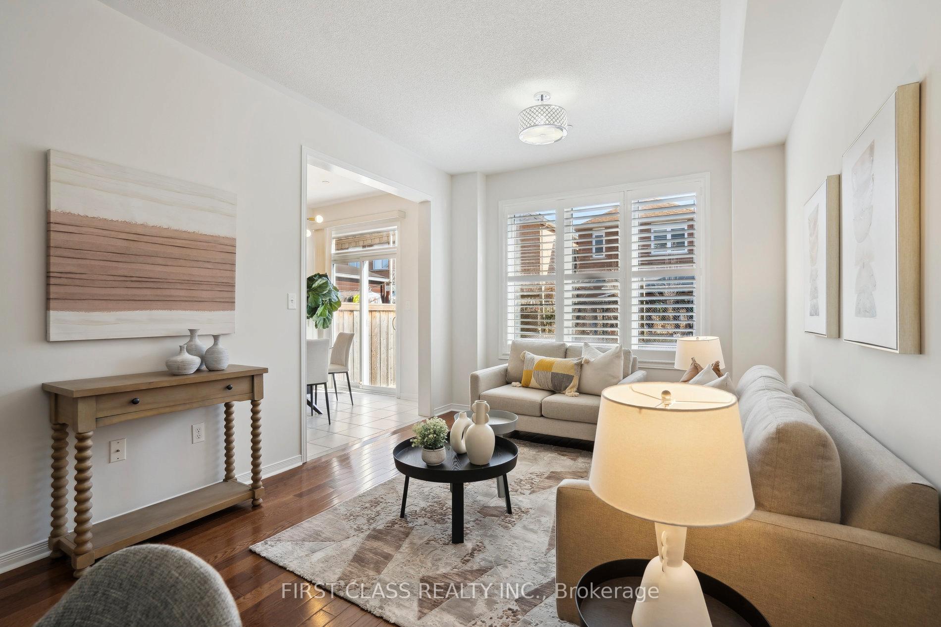 Photo 8 of 19 Jackson Eli Way, Markham, Cedarwood — HOMEH