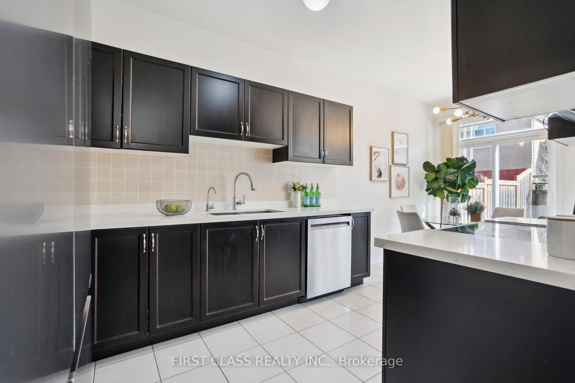 Photo 12 of 19 Jackson Eli Way, Markham, Cedarwood — HOMEH