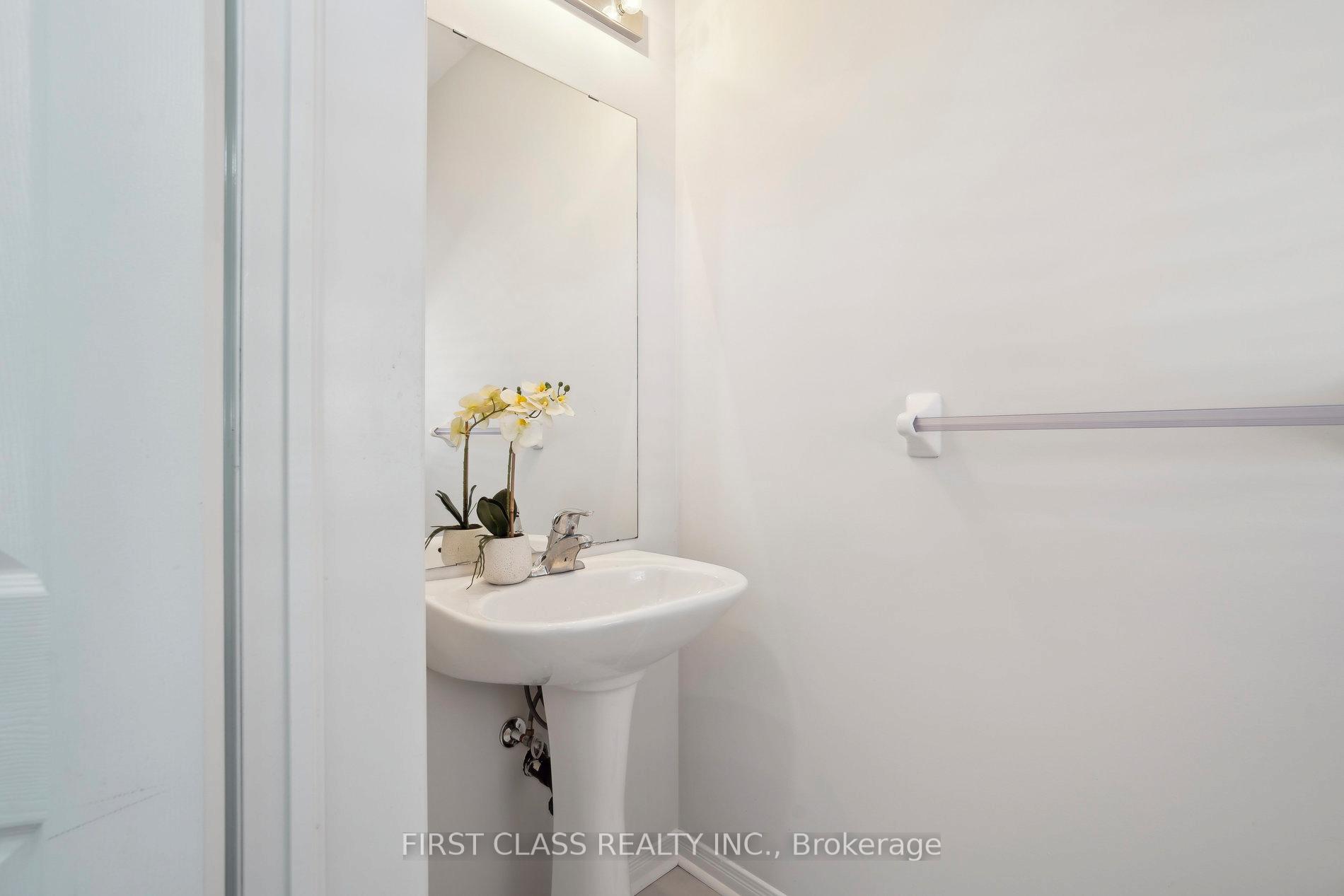 Photo 16 of 19 Jackson Eli Way, Markham, Cedarwood — HOMEH