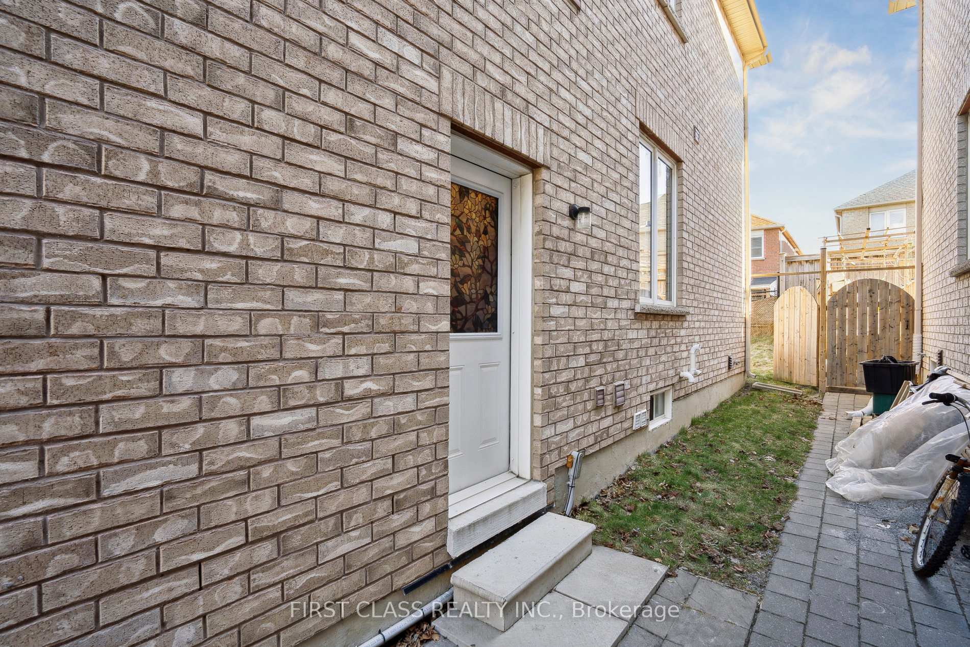 Photo 43 of 19 Jackson Eli Way, Markham, Cedarwood — HOMEH