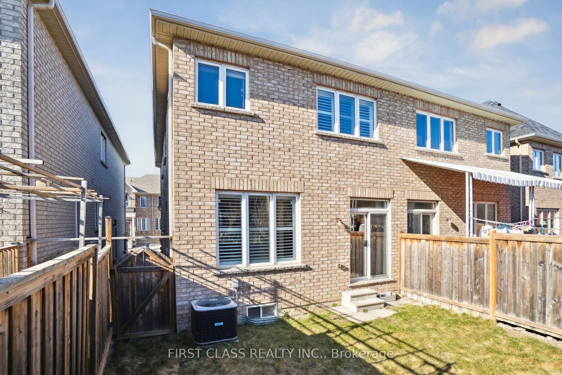 Photo 45 of 19 Jackson Eli Way, Markham, Cedarwood — HOMEH