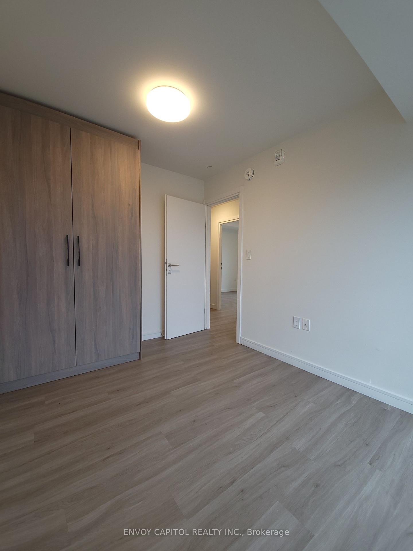 Photo 4 of Unit 2008, 49 Walnut Street S, Hamilton, Corktown — HOMEH