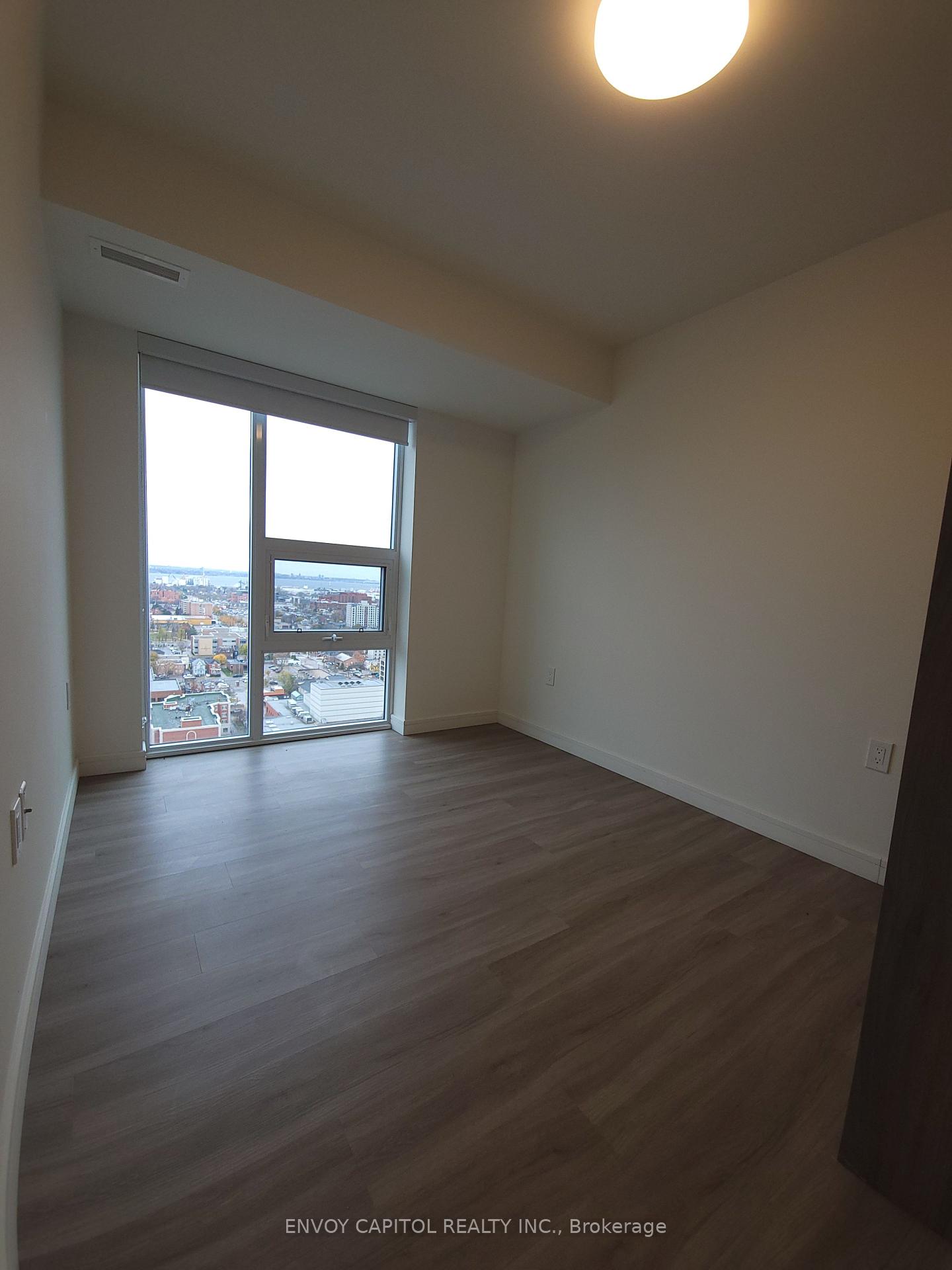 Photo 11 of Unit 2008, 49 Walnut Street S, Hamilton, Corktown — HOMEH