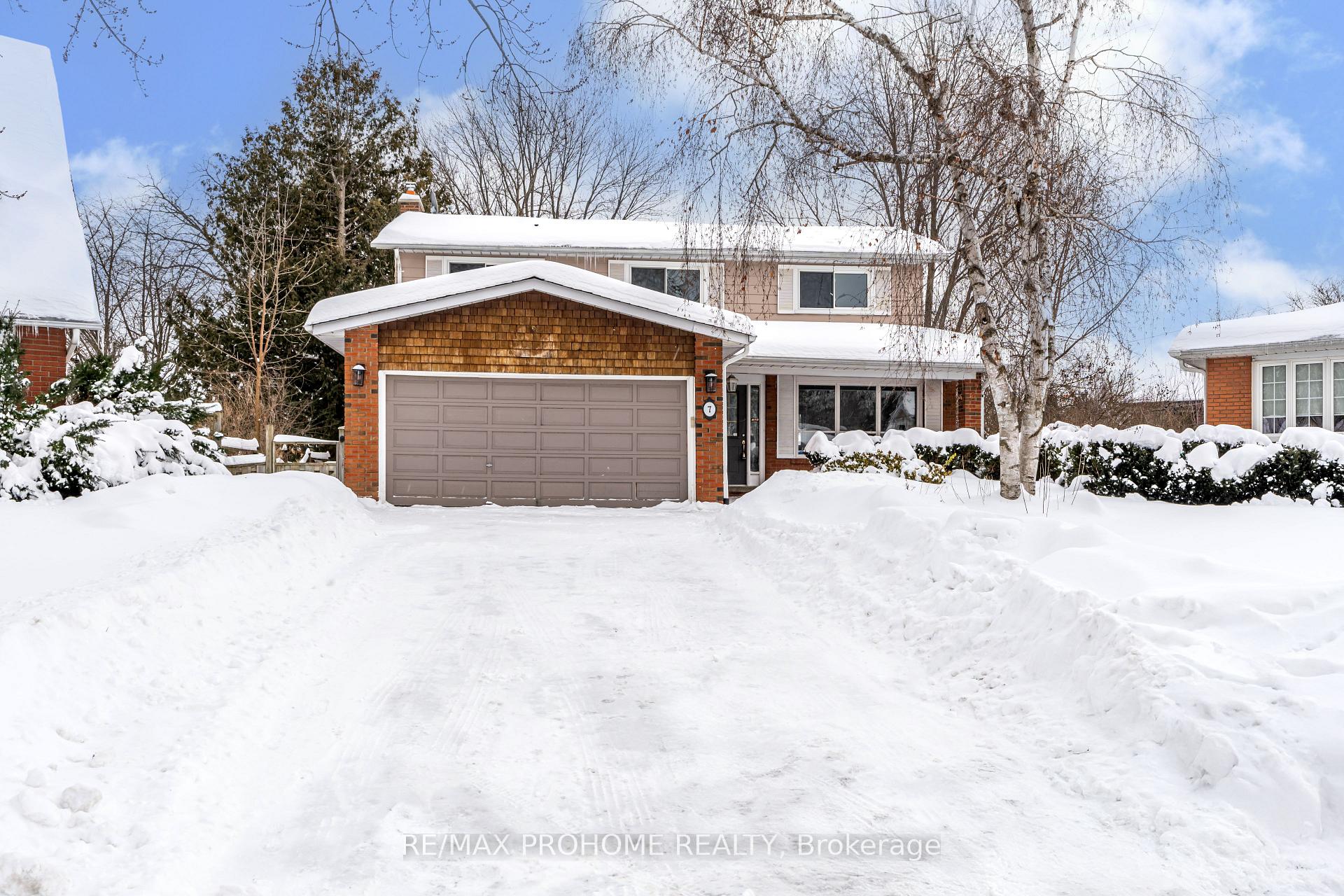 Photo 1 of 7 Shadbolt Court, Markham, Unionville — HOMEH