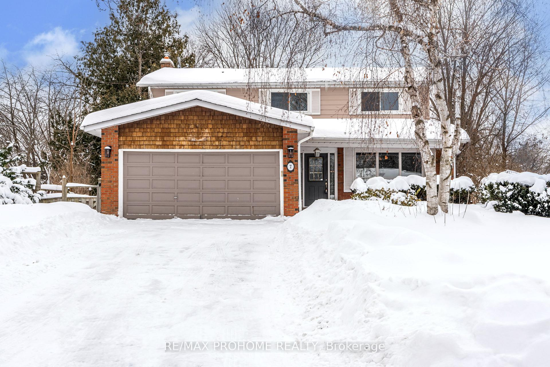 Photo 2 of 7 Shadbolt Court, Markham, Unionville — HOMEH