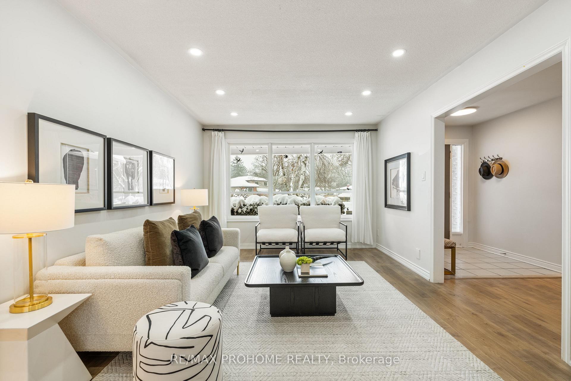 Photo 10 of 7 Shadbolt Court, Markham, Unionville — HOMEH