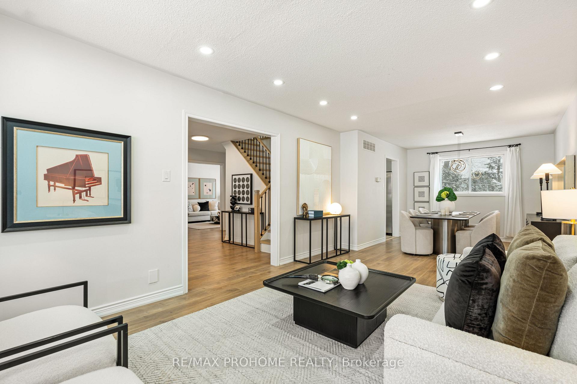 Photo 13 of 7 Shadbolt Court, Markham, Unionville — HOMEH