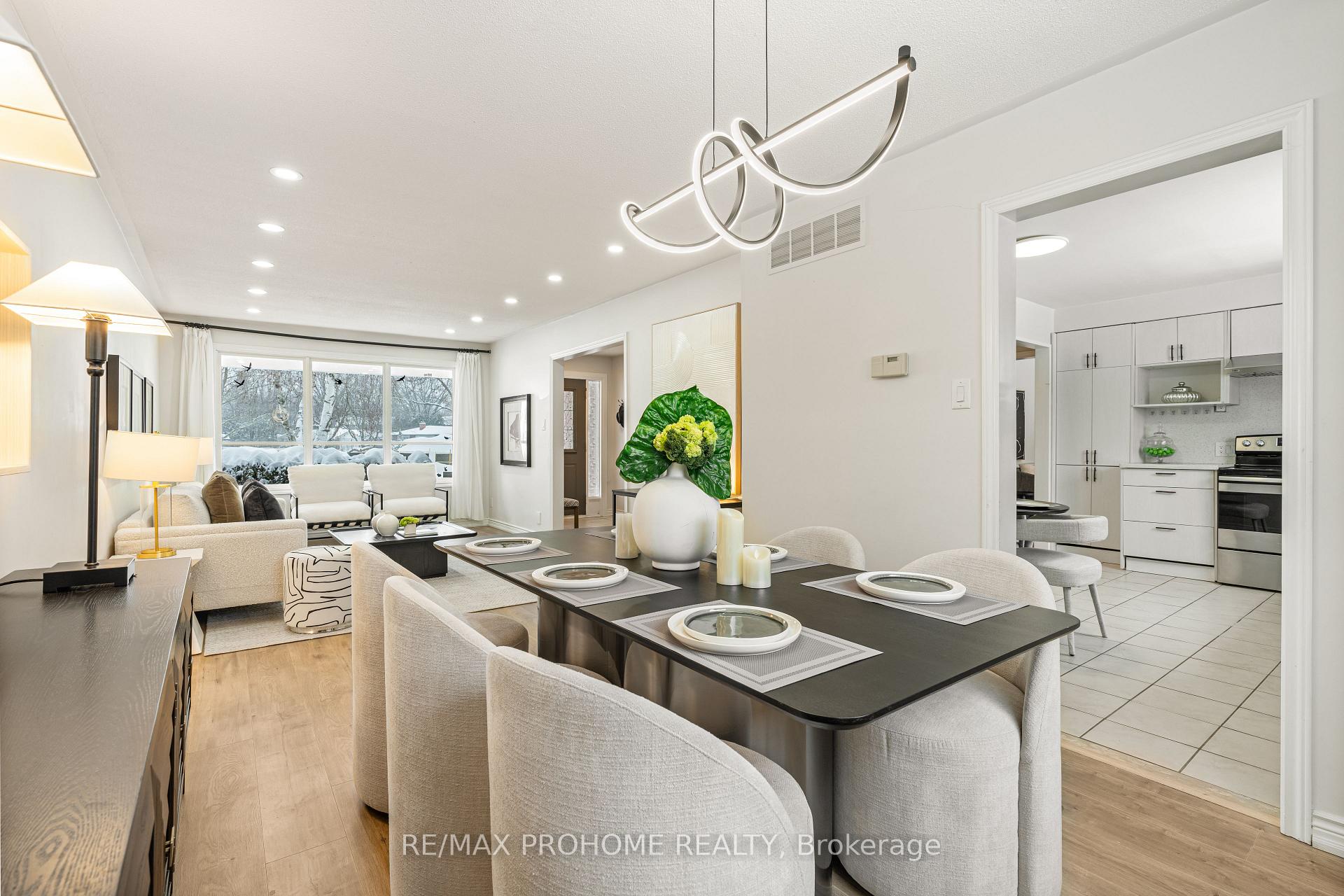Photo 14 of 7 Shadbolt Court, Markham, Unionville — HOMEH