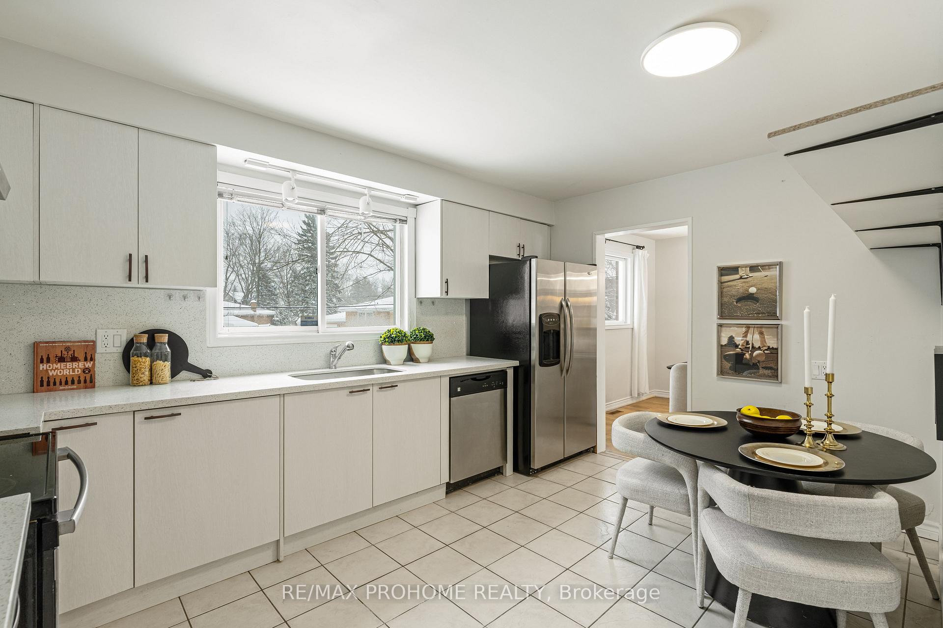 Photo 15 of 7 Shadbolt Court, Markham, Unionville — HOMEH