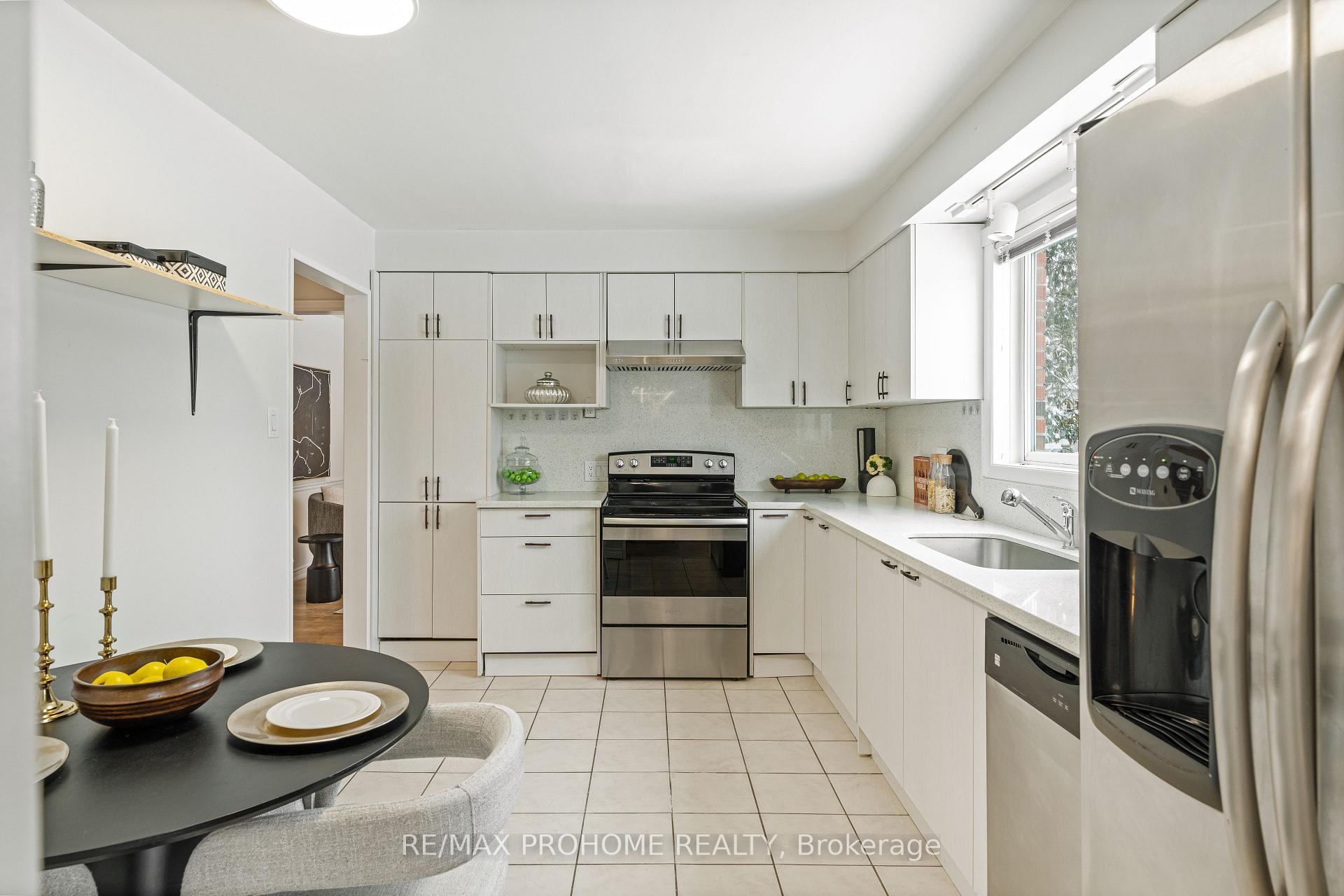 Photo 16 of 7 Shadbolt Court, Markham, Unionville — HOMEH