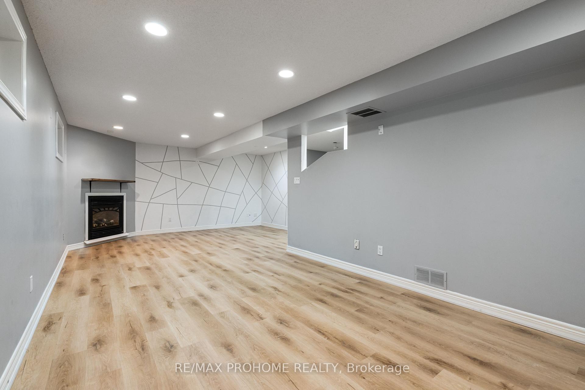 Photo 35 of 7 Shadbolt Court, Markham, Unionville — HOMEH