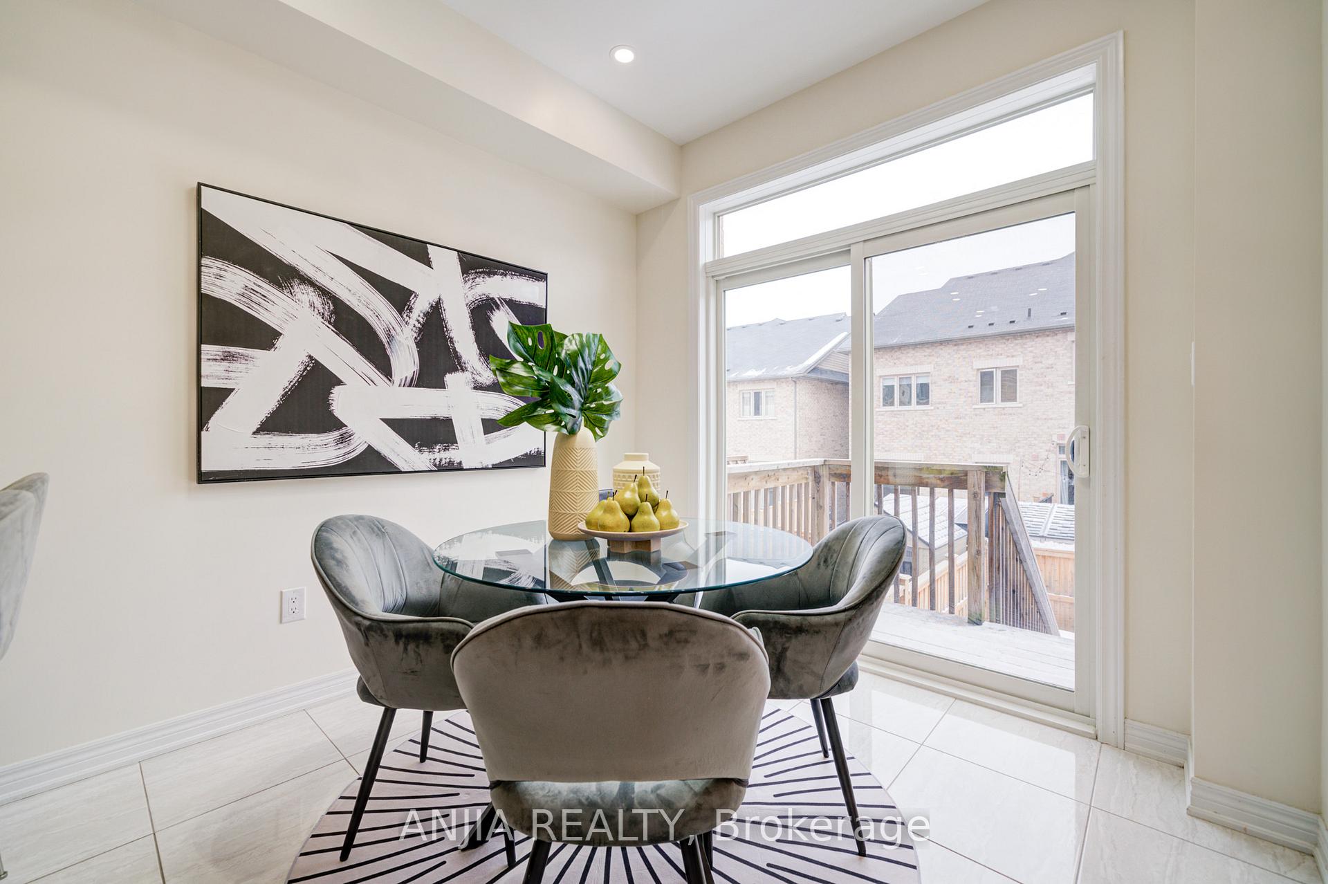 Photo 17 of 8 Wagner Drive, Markham, Berczy — HOMEH