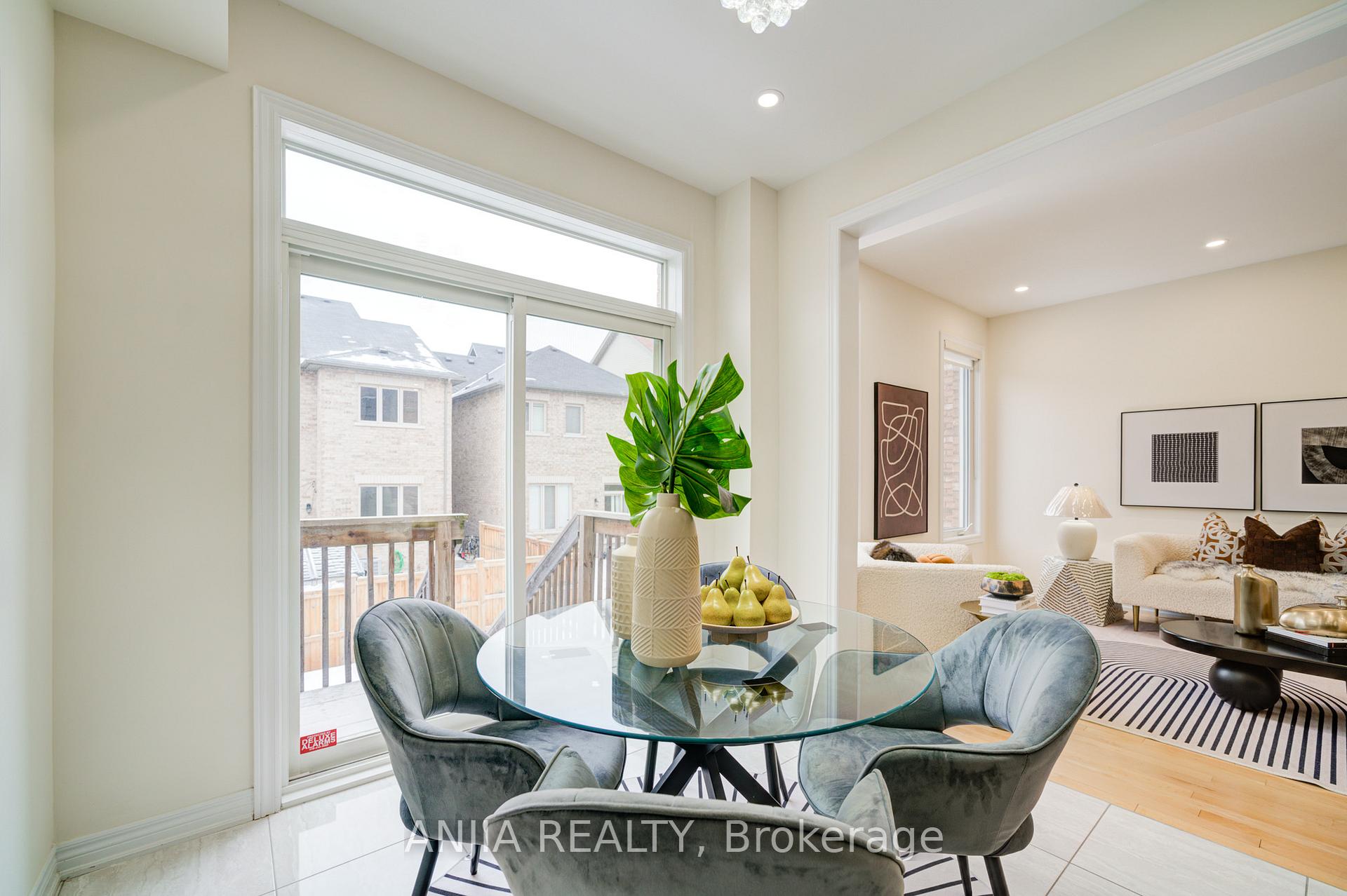 Photo 18 of 8 Wagner Drive, Markham, Berczy — HOMEH